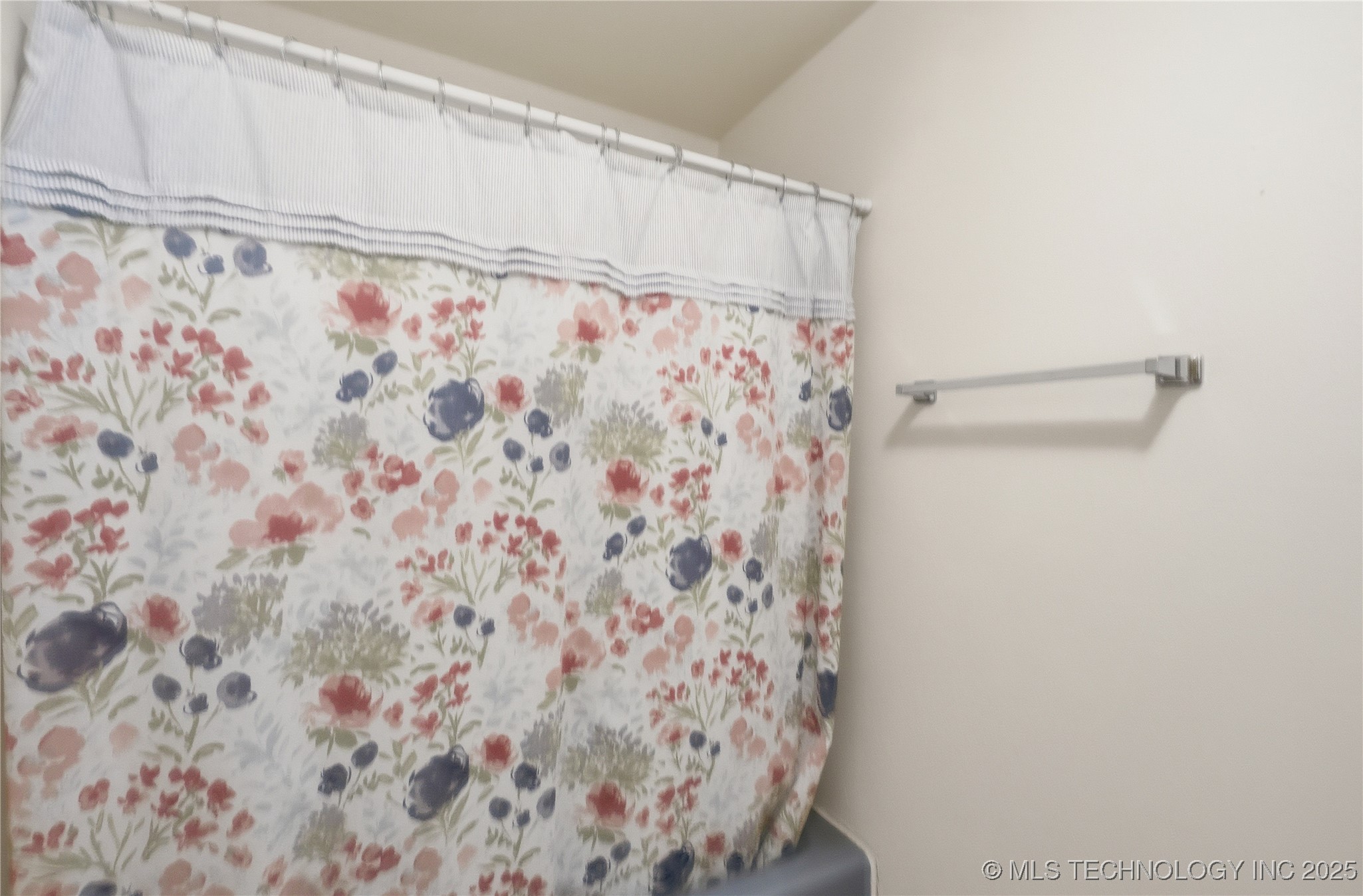 1506 N Bowden Place Property Photo 16