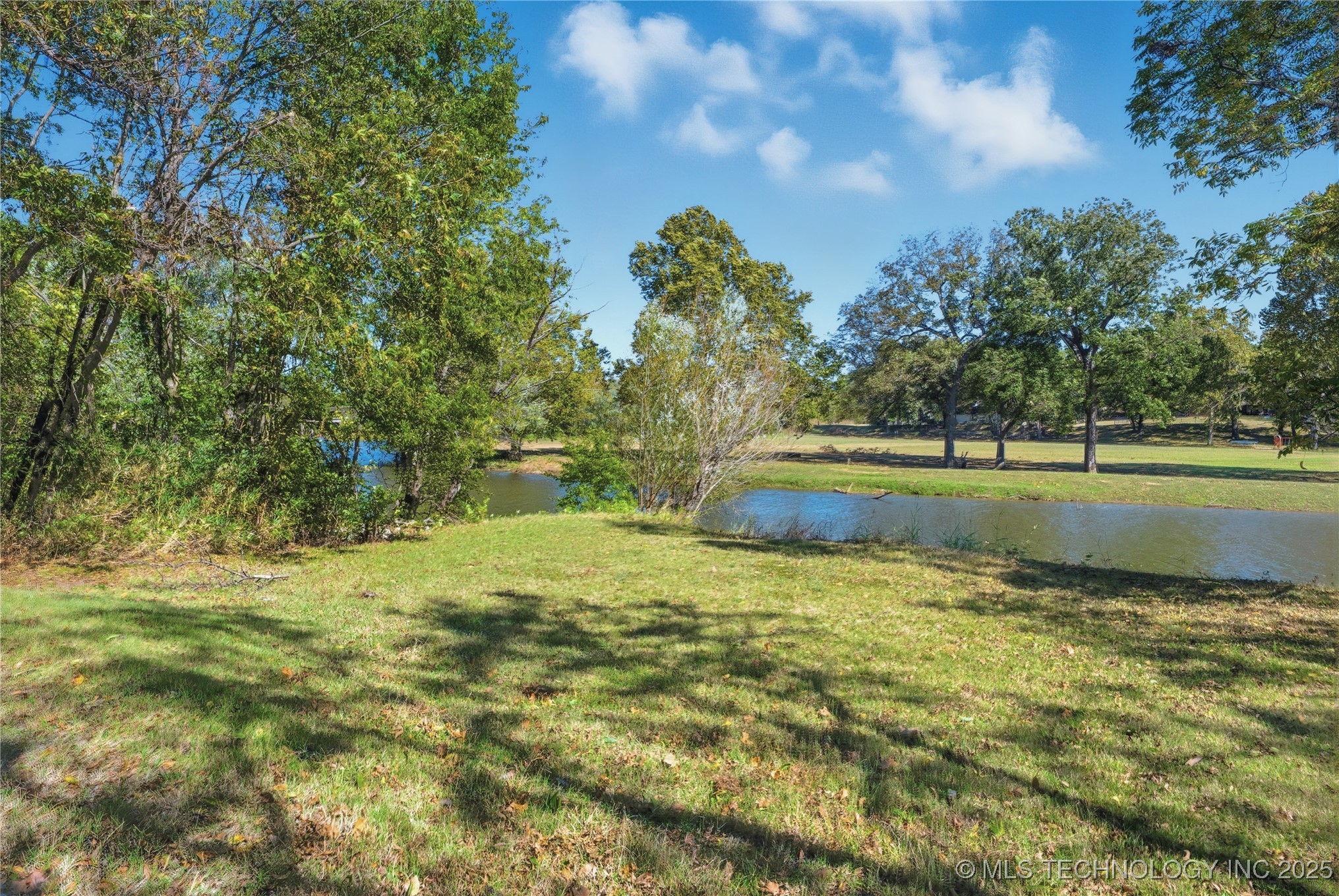1506 N Bowden Place Property Photo 25