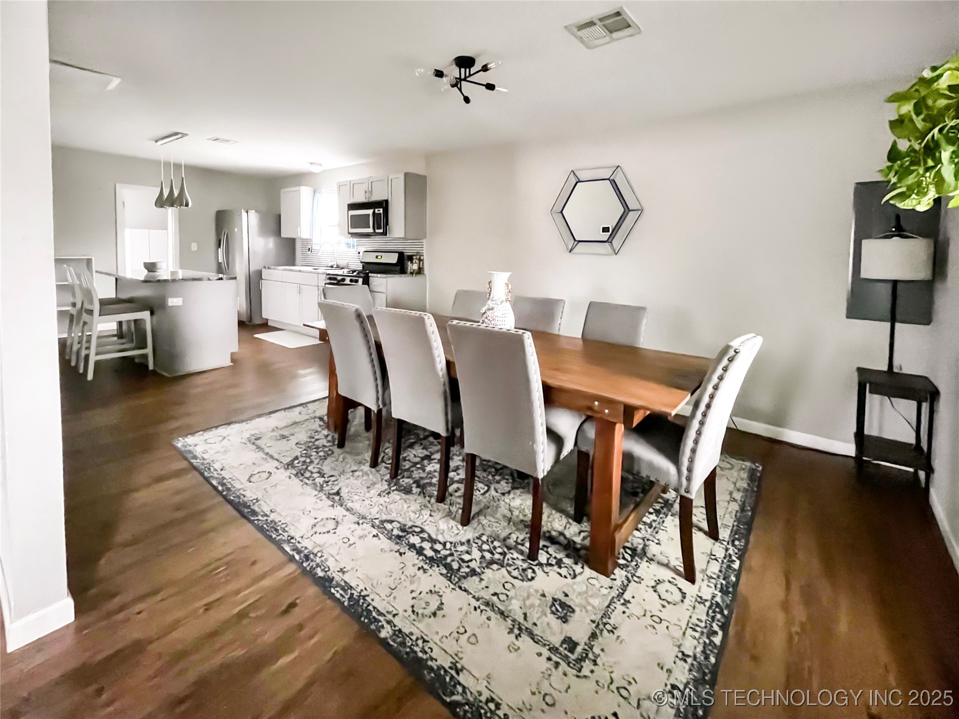 207 W Choctaw Street Property Photo 5