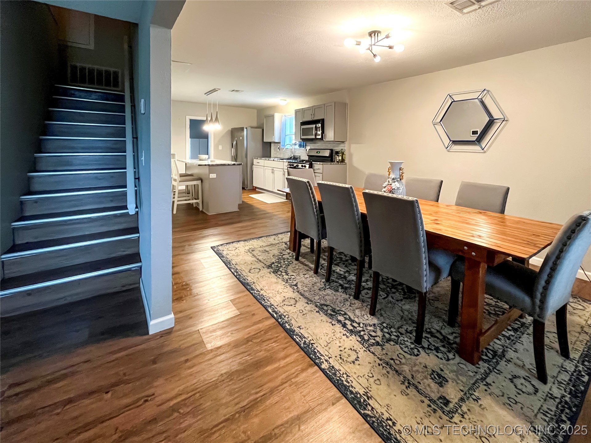 207 W Choctaw Street Property Photo 9