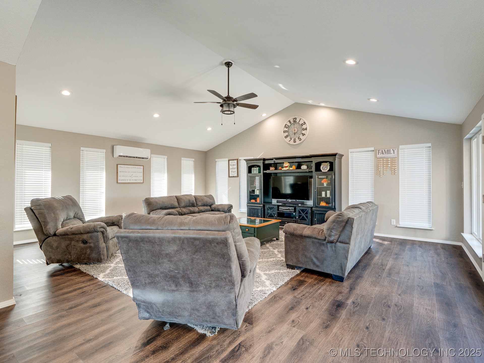 14967 County Road 3590 Property Photo 3