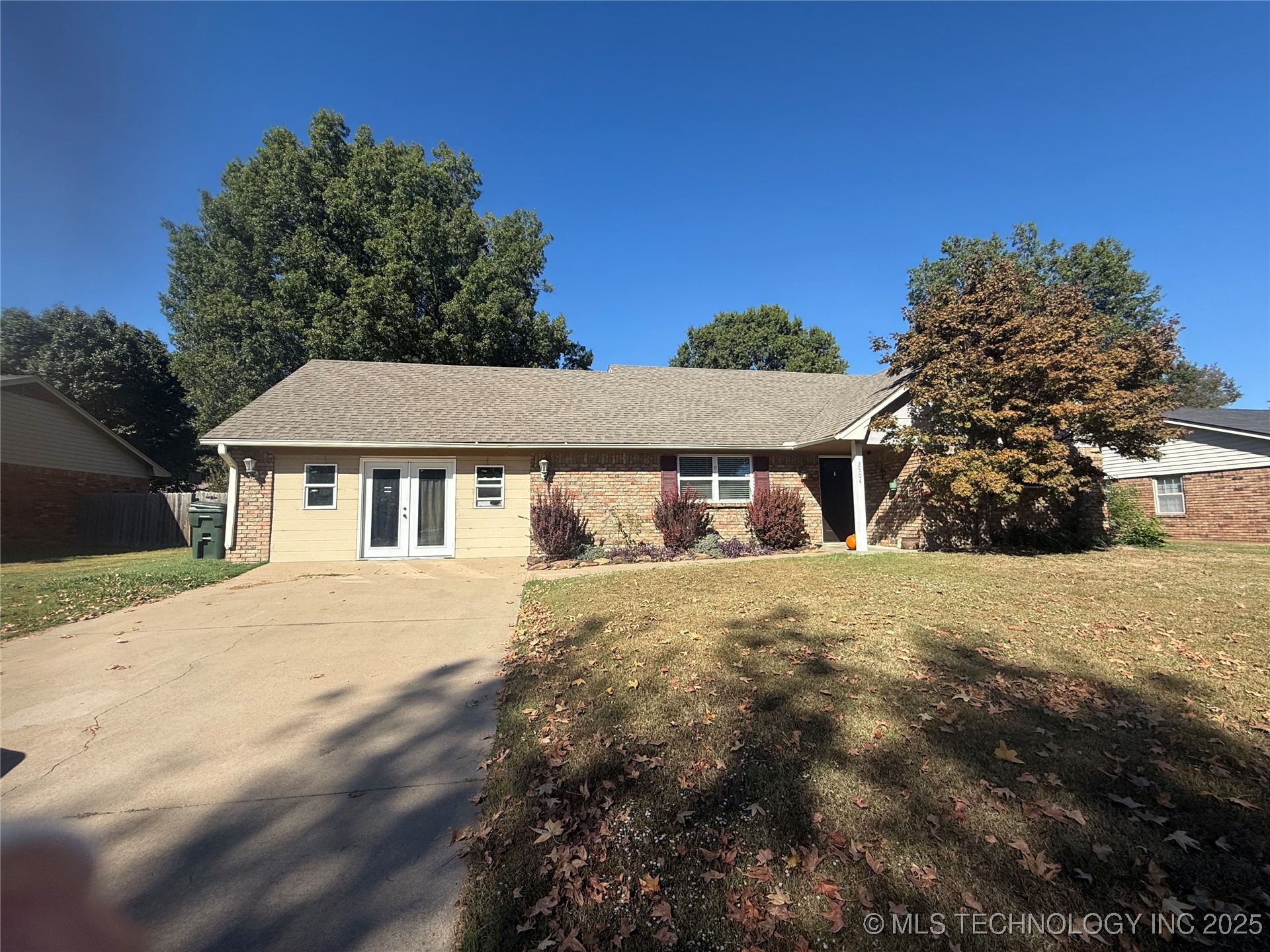 2504 Margaret Lynn Lane Property Photo 1