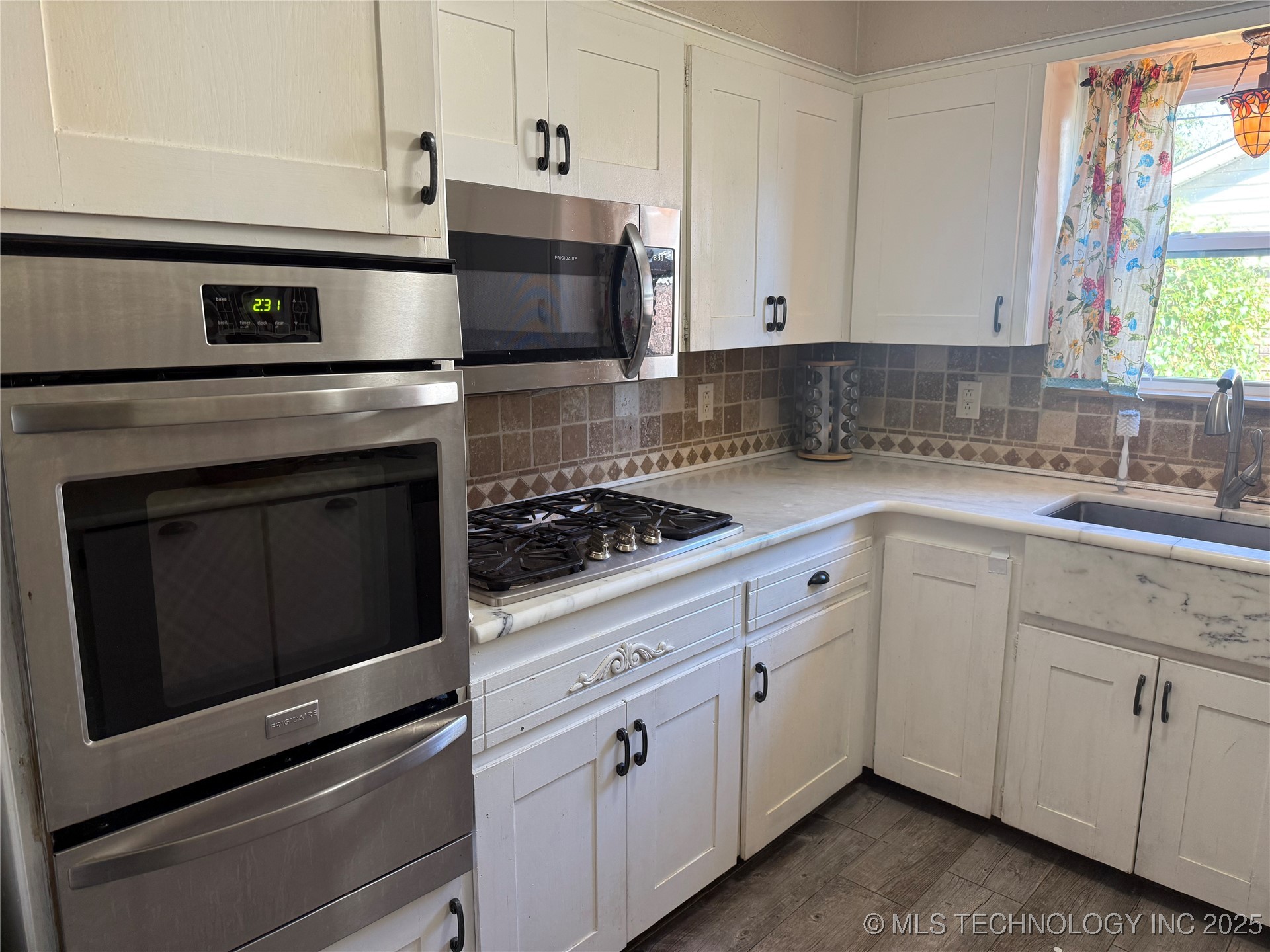 2504 Margaret Lynn Lane Property Photo 3