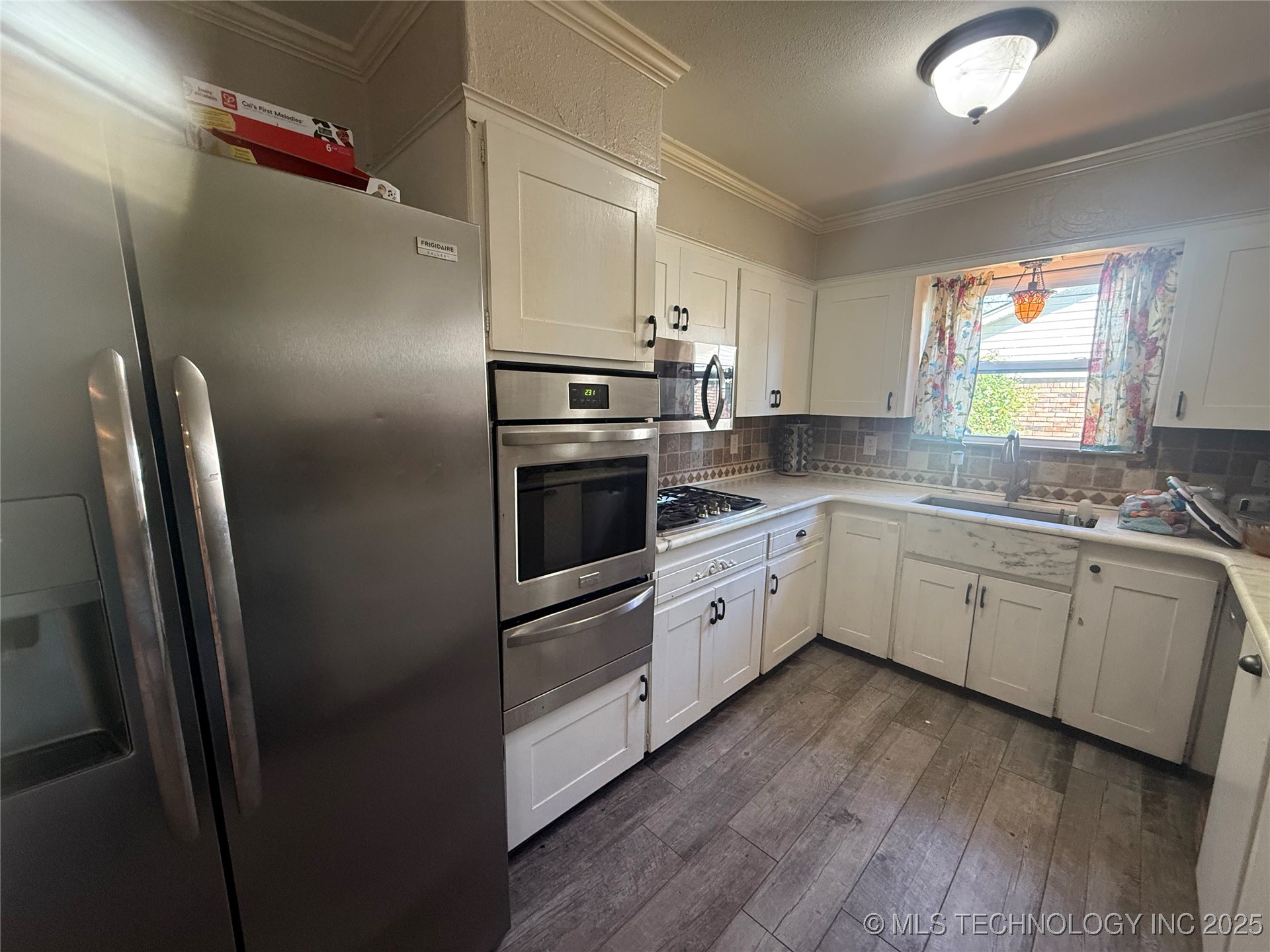 2504 Margaret Lynn Lane Property Photo 5