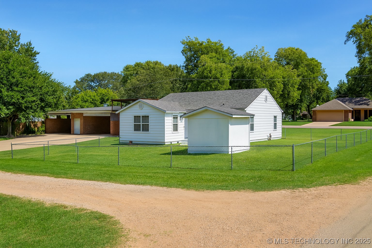 407 S Murray Property Photo 2