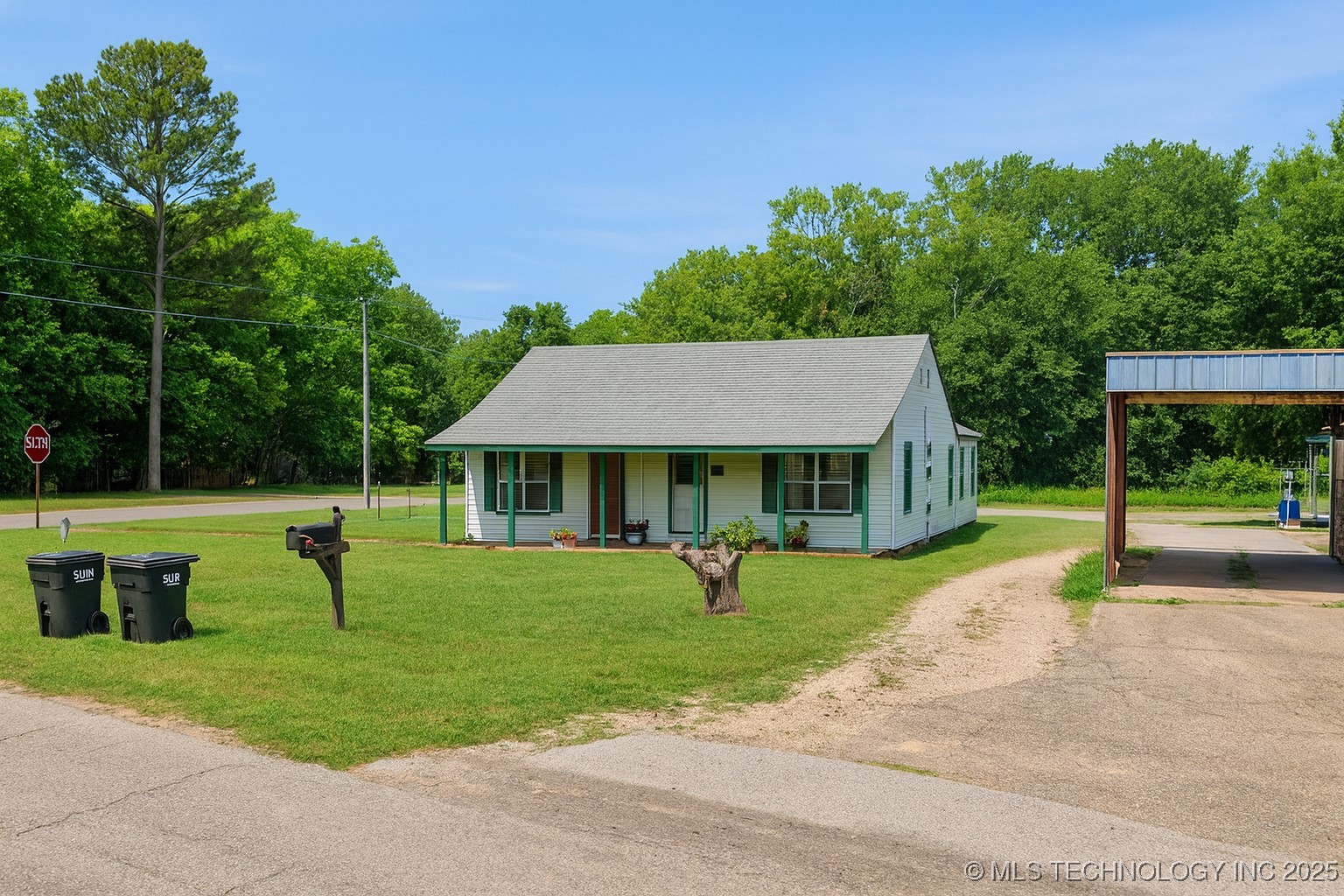 407 S Murray Property Photo 3