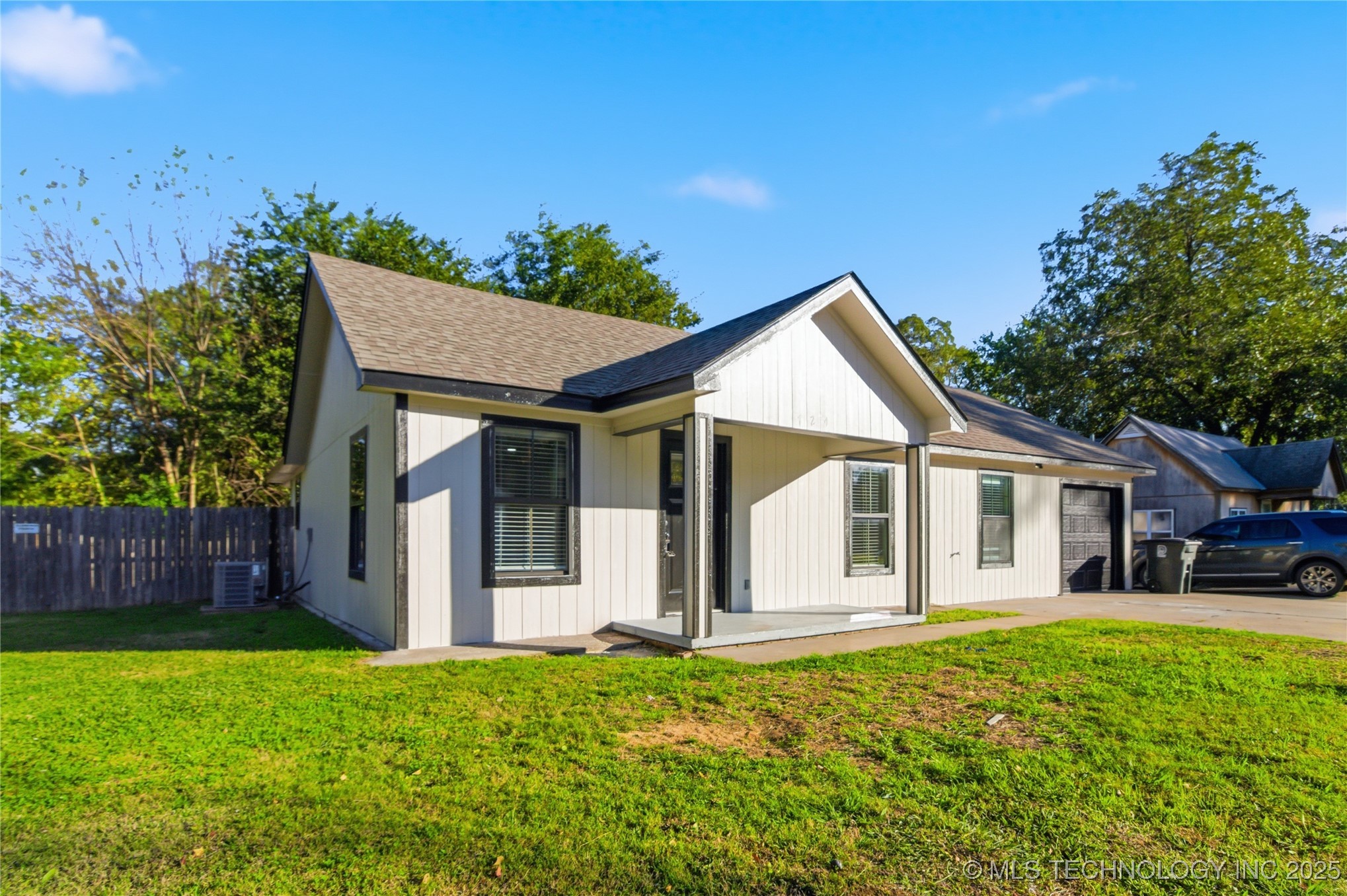 724 N 7th Property Photo 1