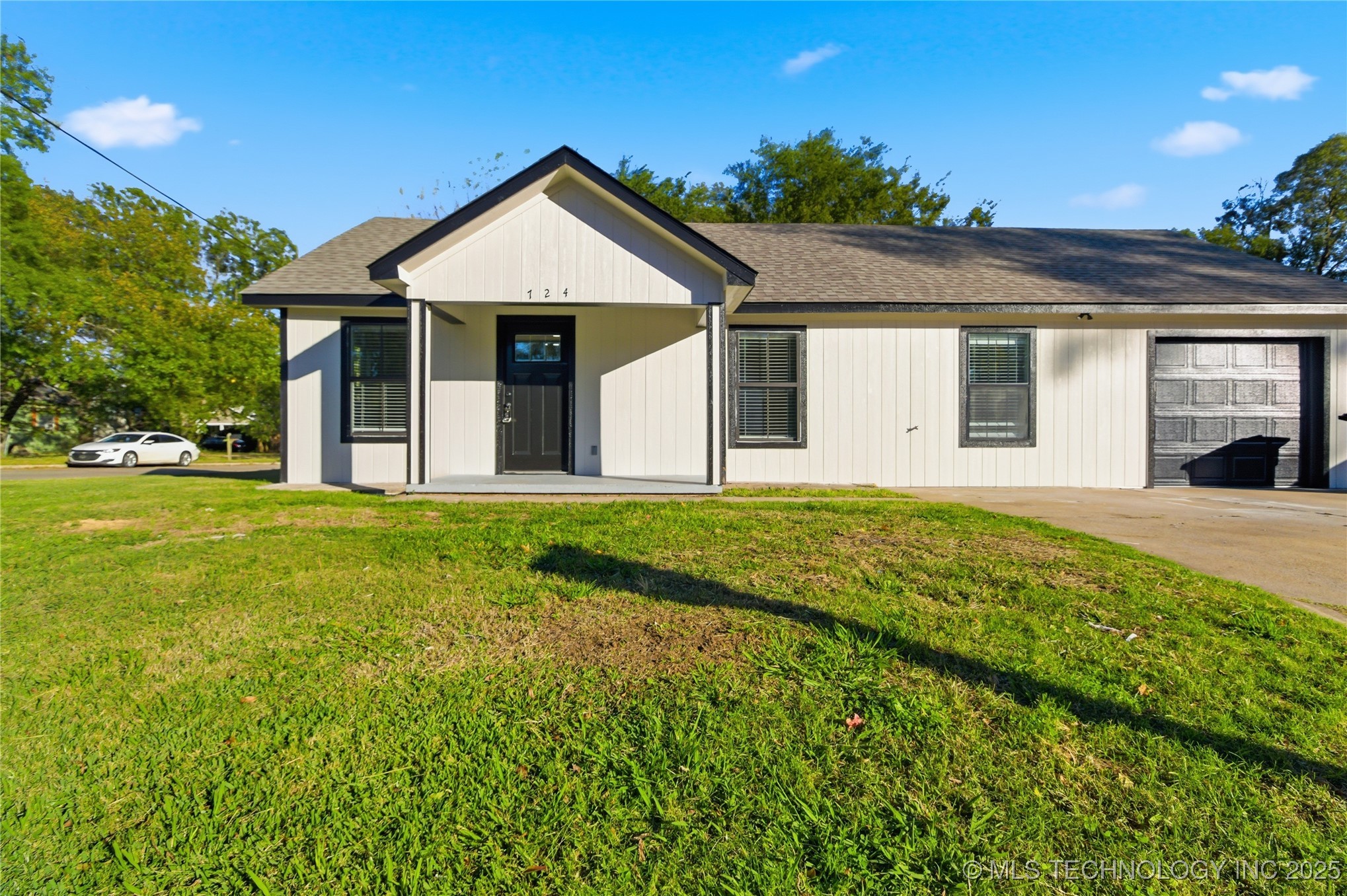 724 N 7th Property Photo 2