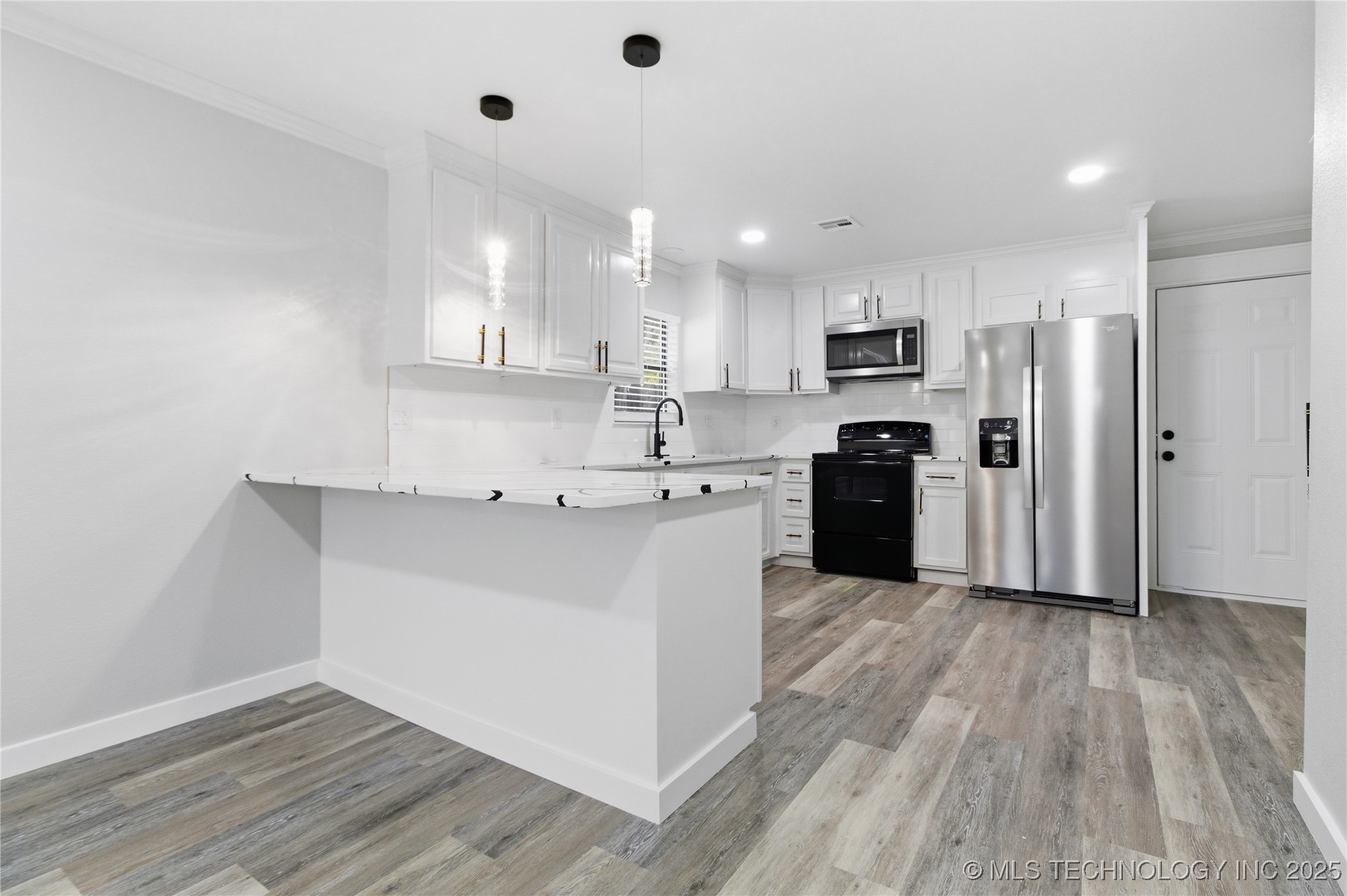 724 N 7th Property Photo 3