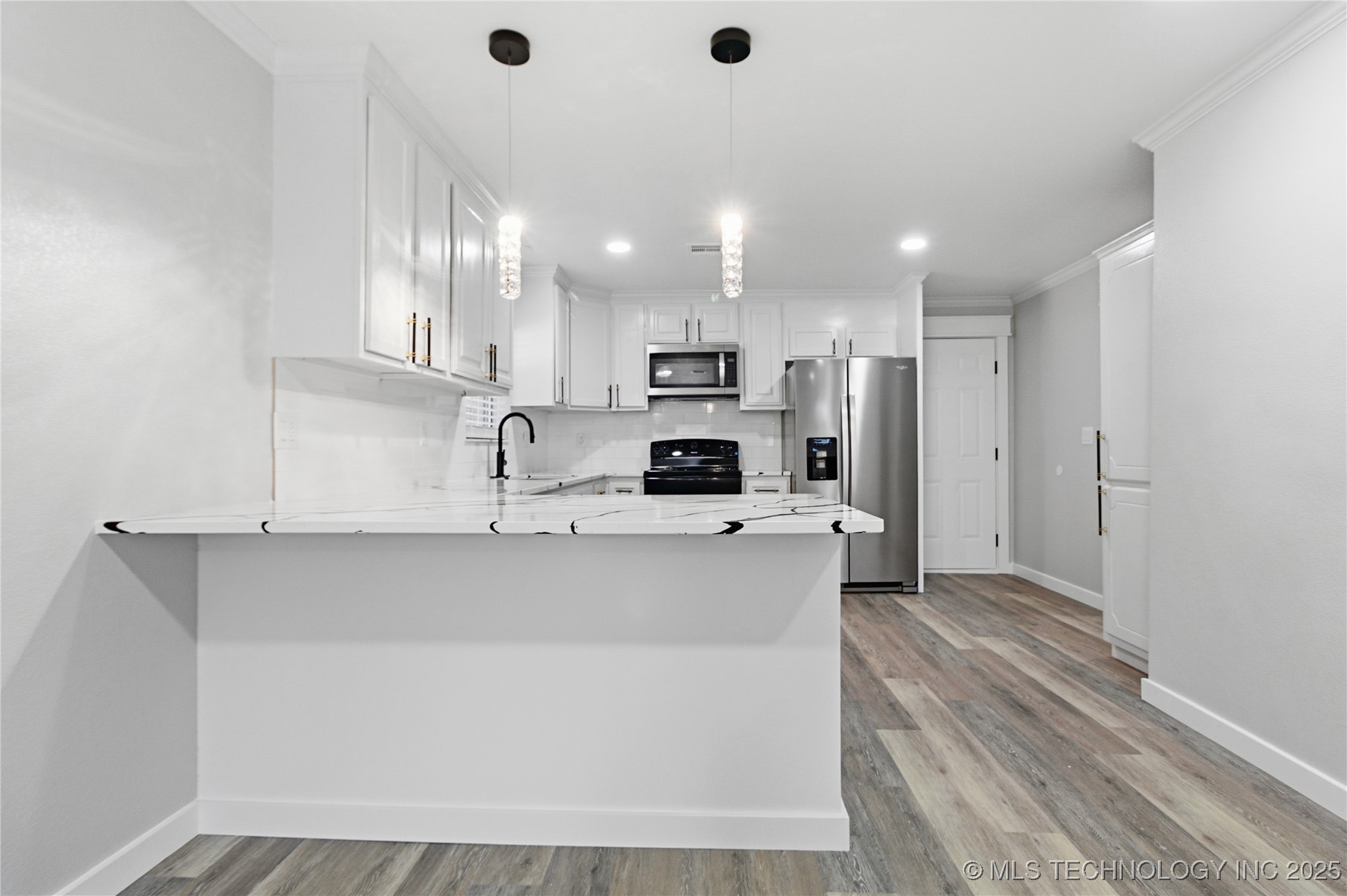 724 N 7th Property Photo 4