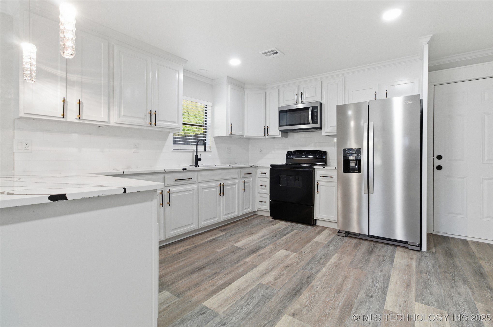 724 N 7th Property Photo 18