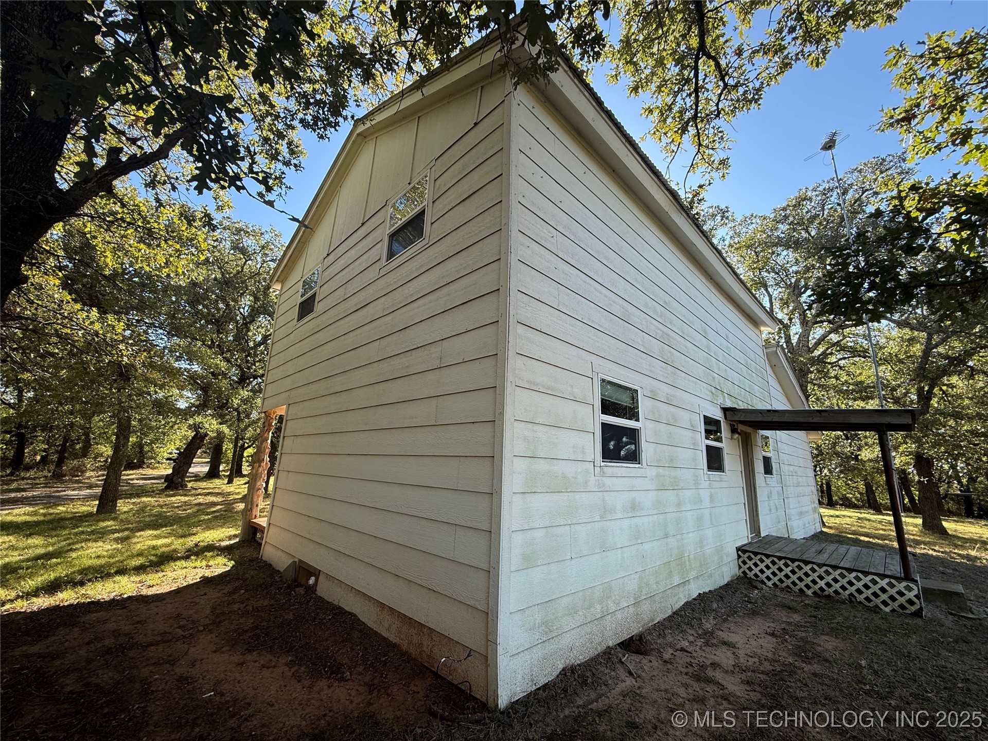 382 Seminole Road Property Photo 3