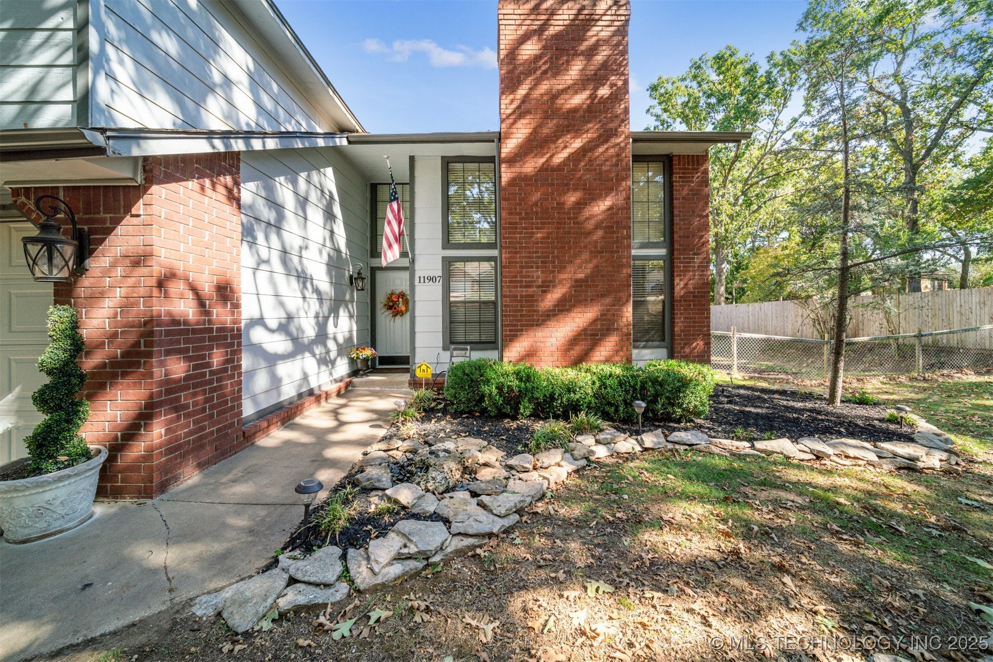 11907 S 266th East Avenue Property Photo 4