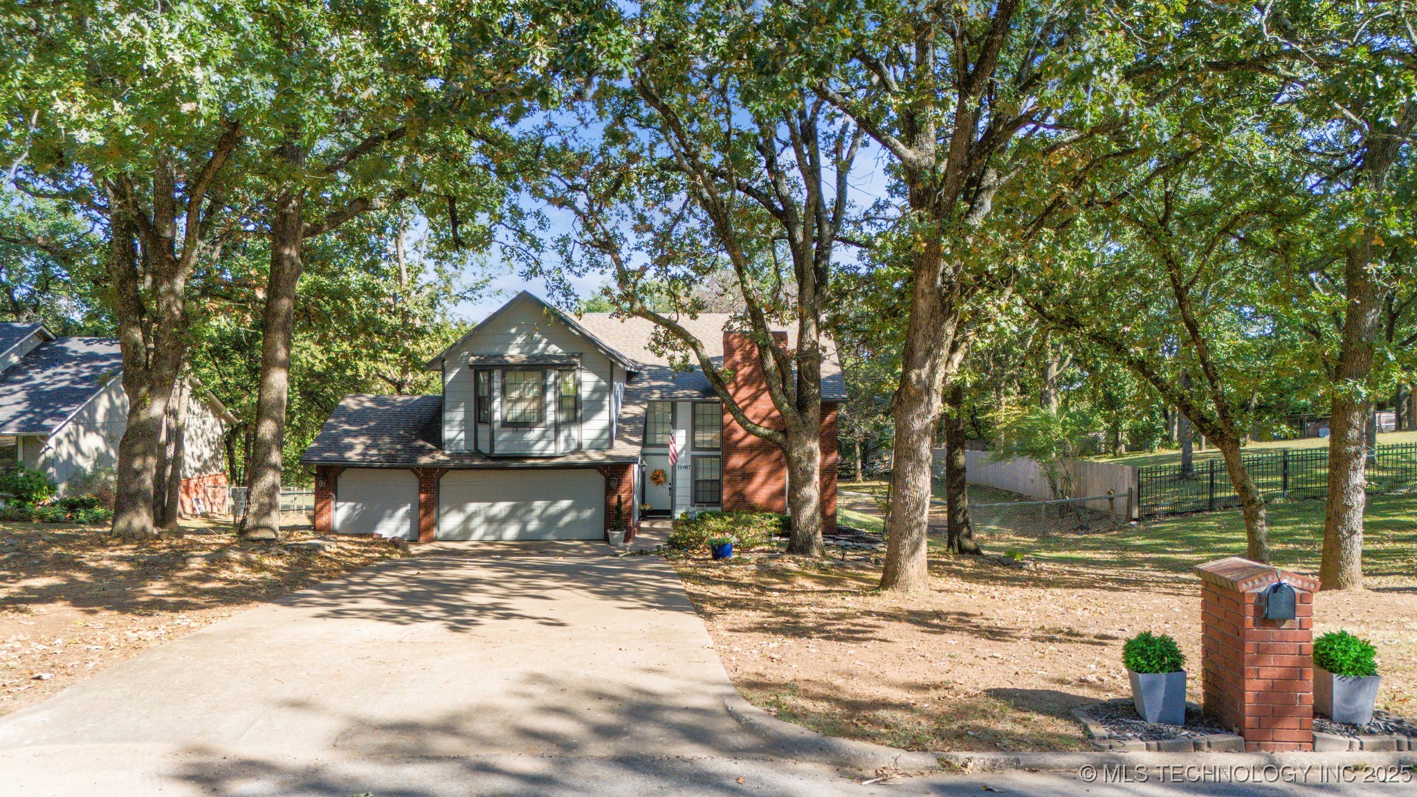 11907 S 266th East Avenue Property Photo 6