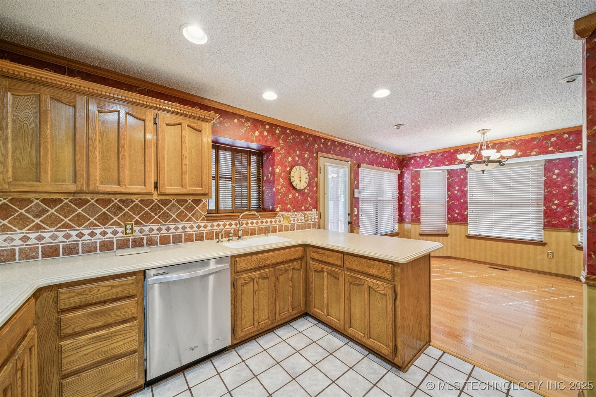 11907 S 266th East Avenue Property Photo 11