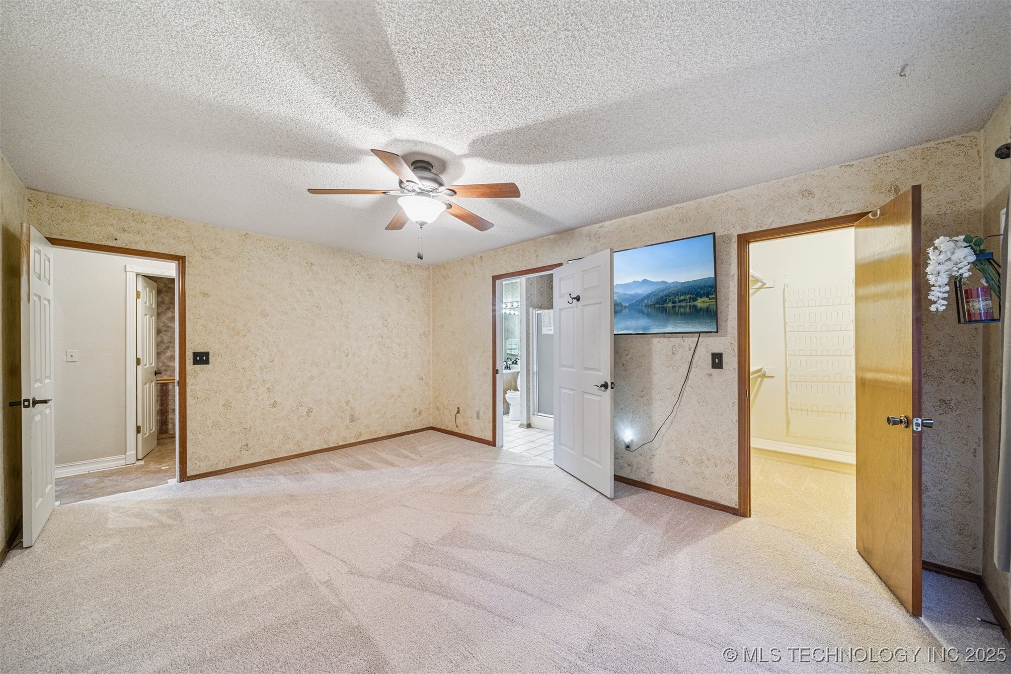 11907 S 266th East Avenue Property Photo 17