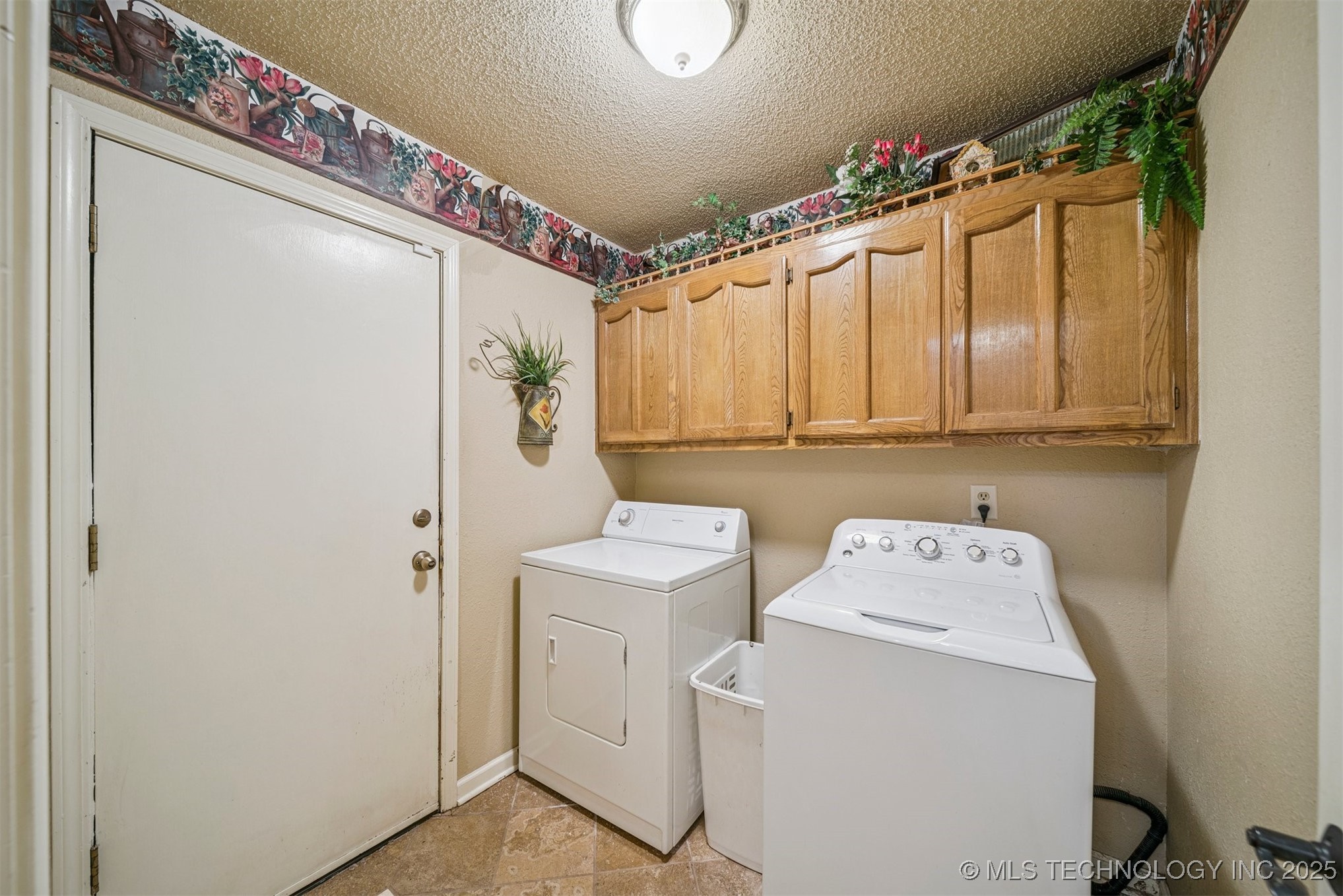 11907 S 266th East Avenue Property Photo 22