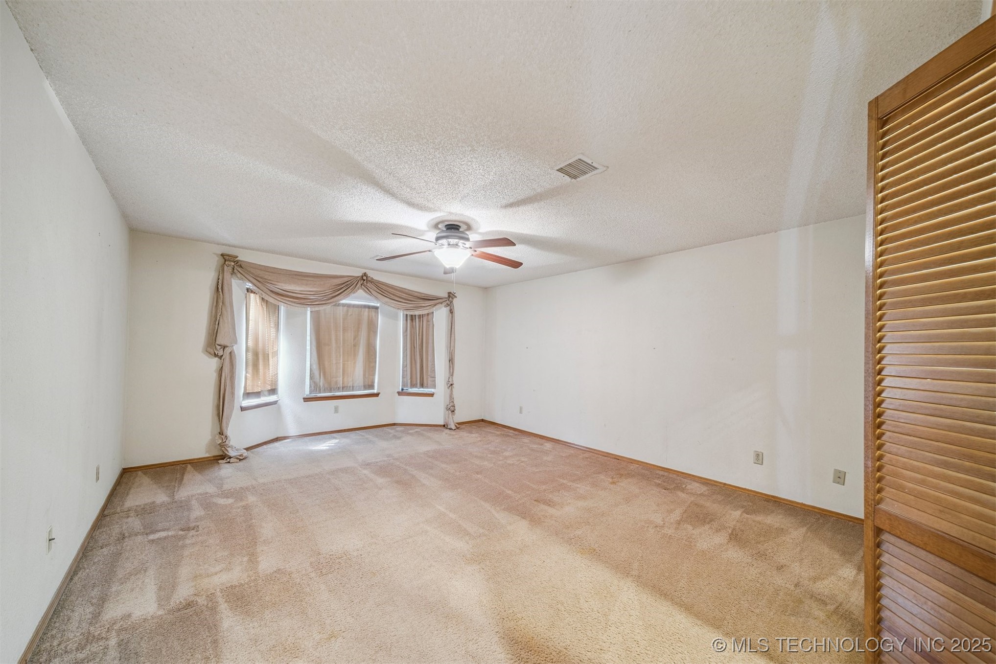 11907 S 266th East Avenue Property Photo 26