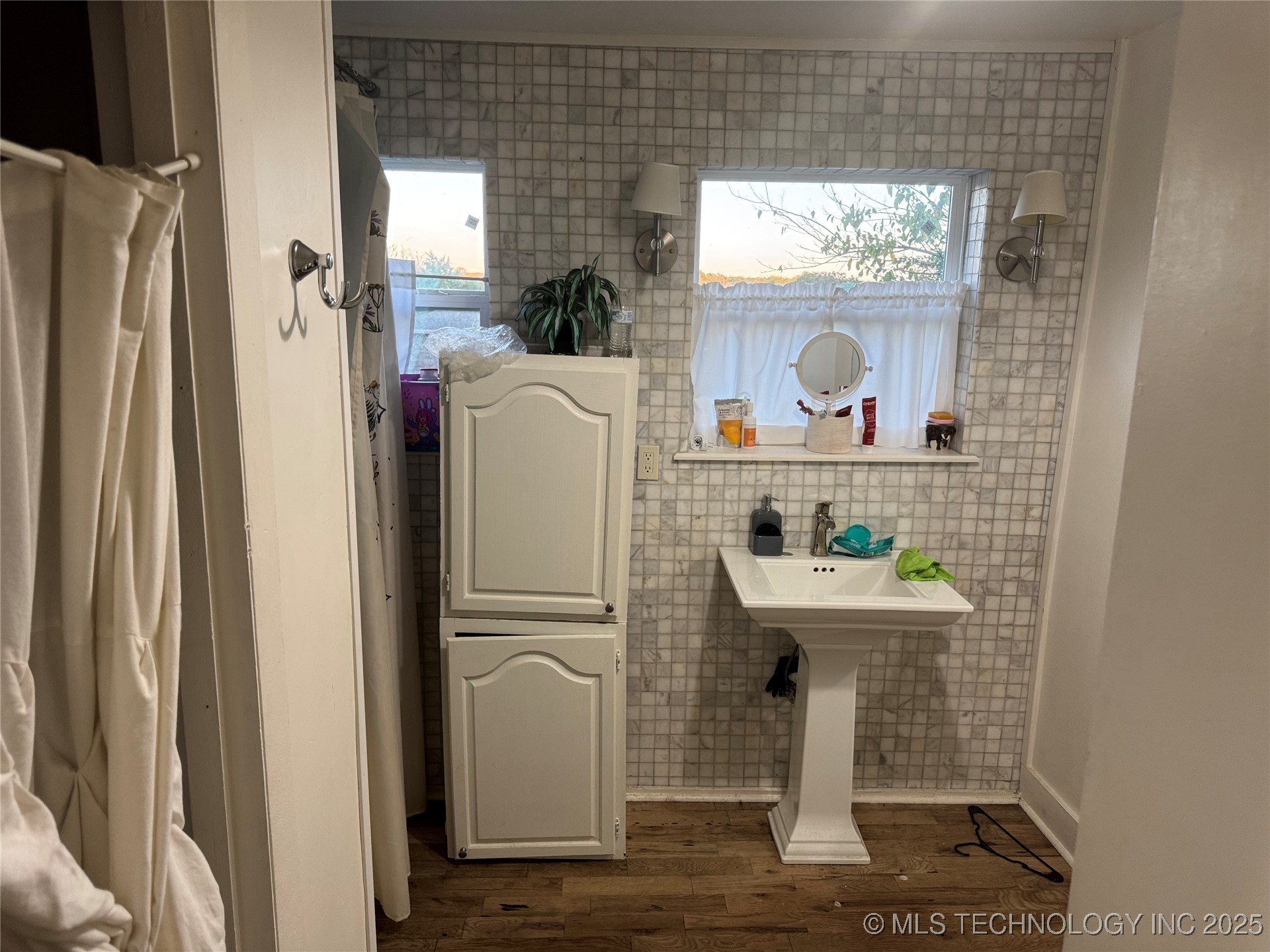 1120 Springdale Road Property Photo 12