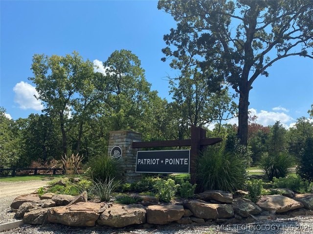 244 Patriot Pointe Street Property Photo 2