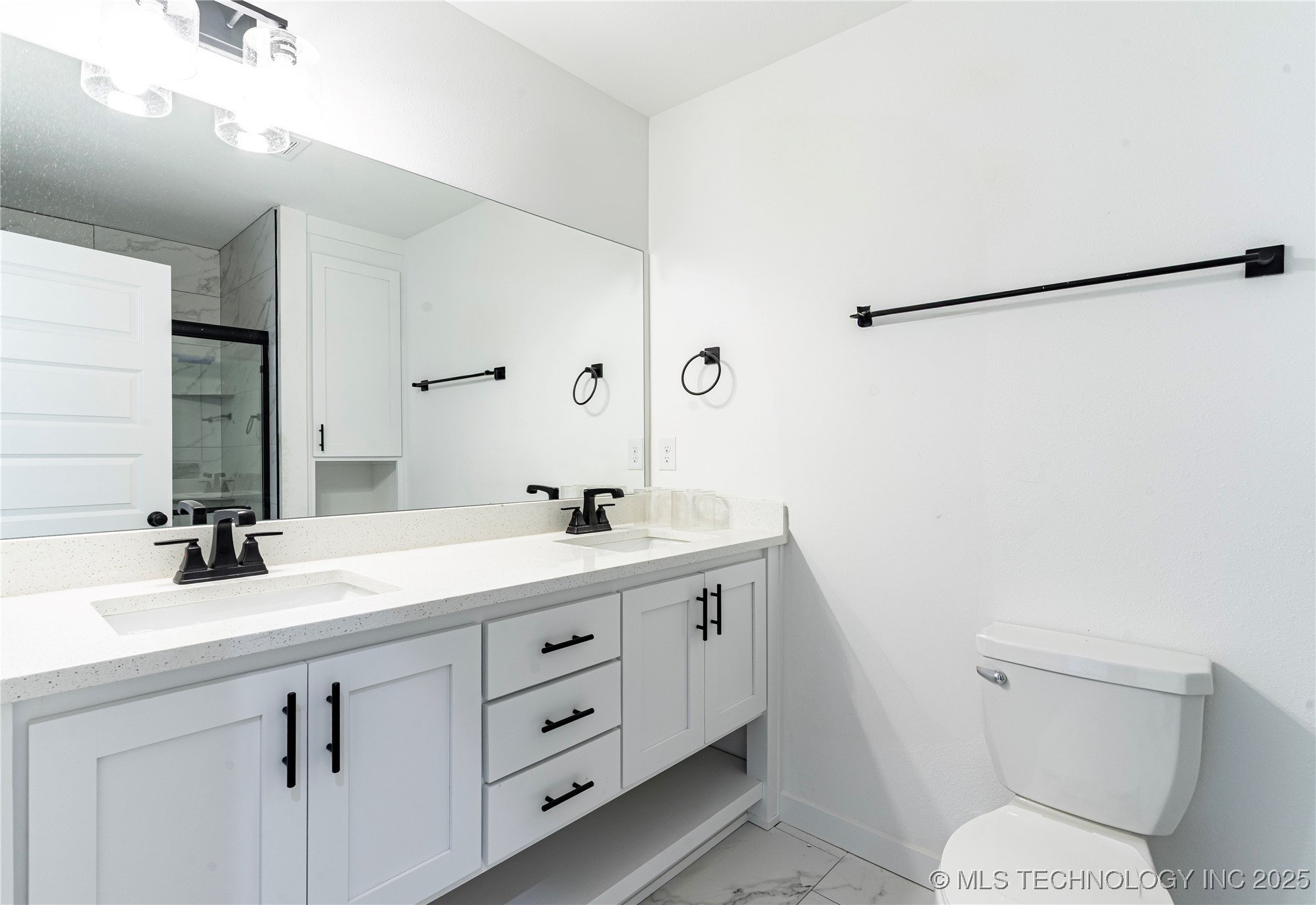 10920 S 271st East Avenue Property Photo 12