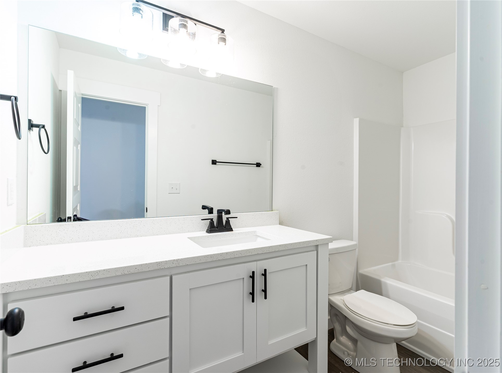 10920 S 271st East Avenue Property Photo 16