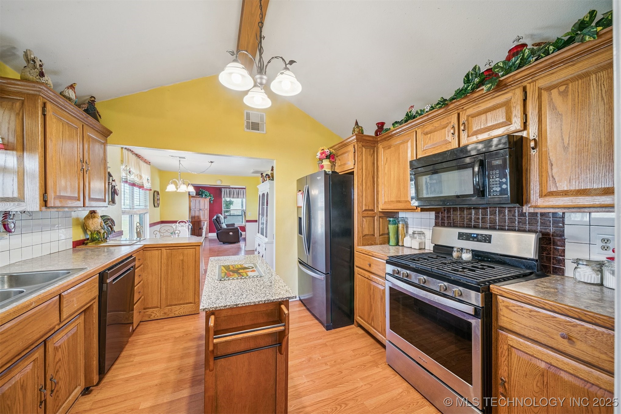 394841 W 3900 Road Property Photo 6