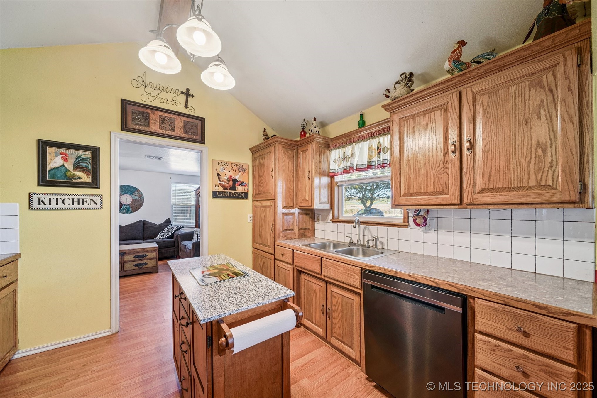 394841 W 3900 Road Property Photo 8