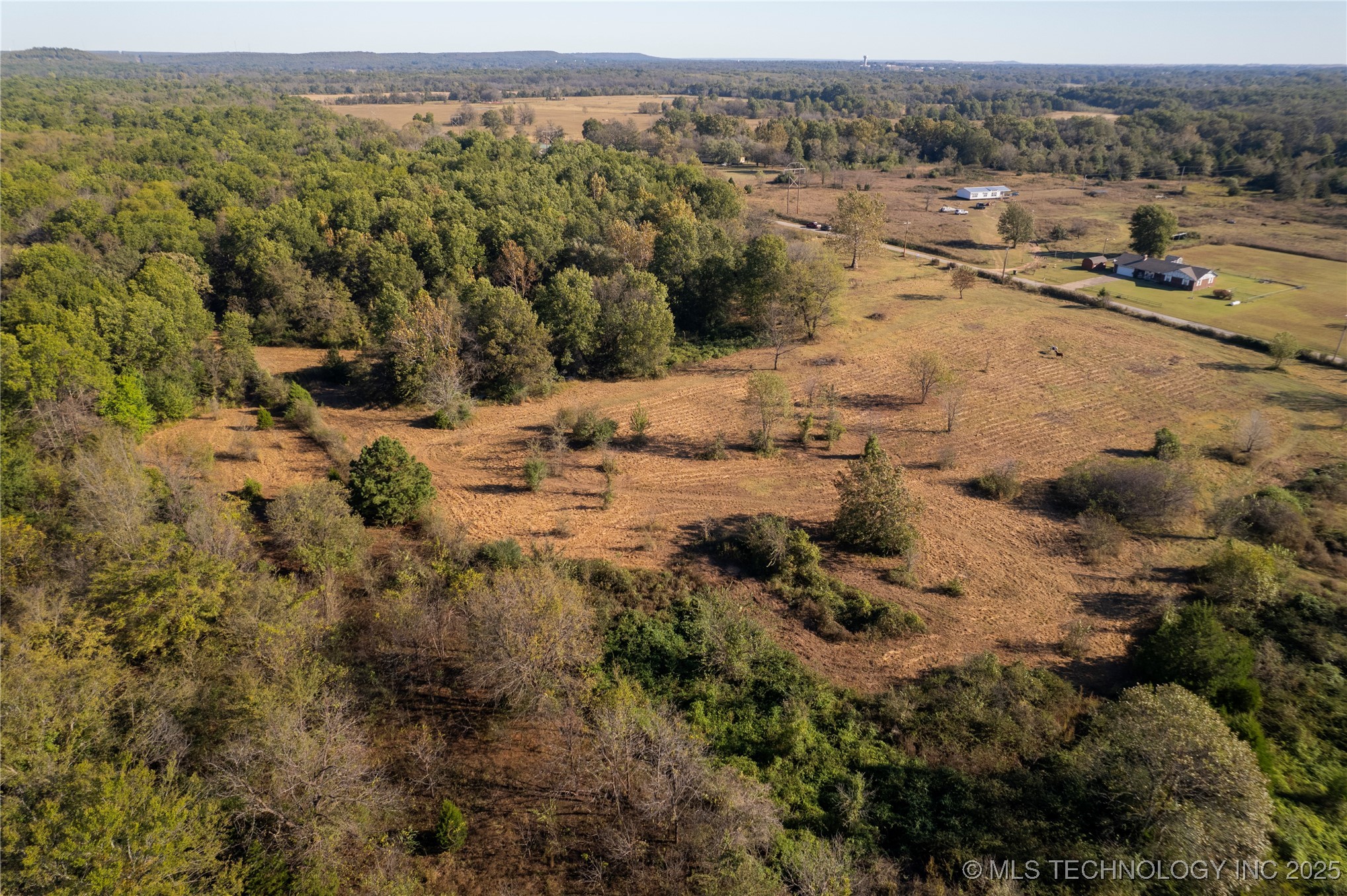 14665 N 210 Road Property Photo 13