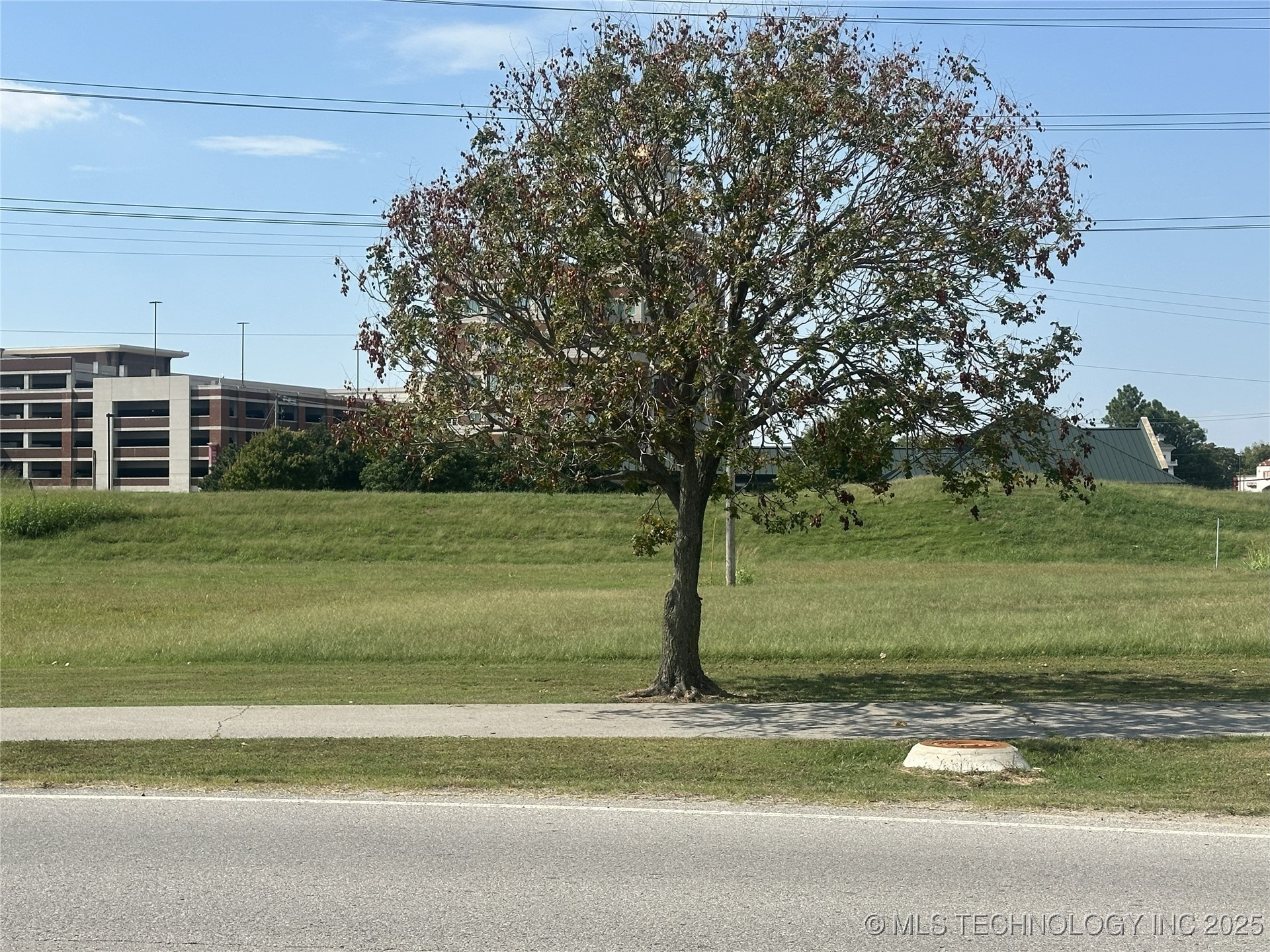 S Aquarium Drive Property Photo 1