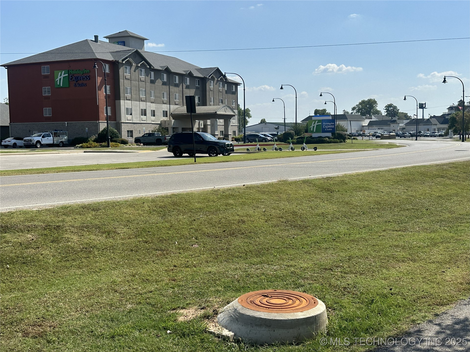 S Aquarium Drive Property Photo 5