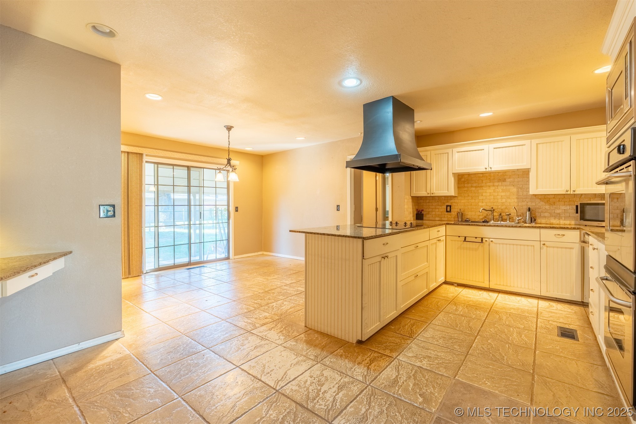 4610 E 118th Street Property Photo 17