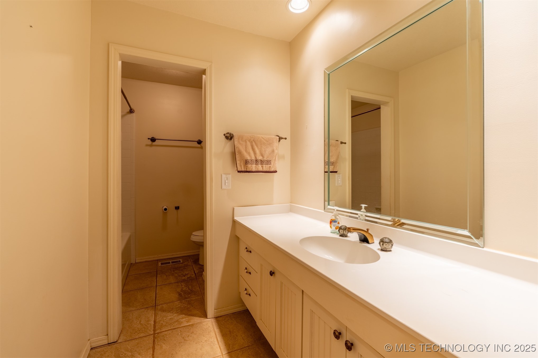 4610 E 118th Street Property Photo 26