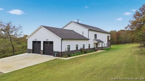 73015 Whispering Oaks Drive Property Photo 2