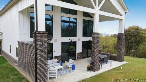 73015 Whispering Oaks Drive Property Photo 3