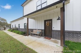 73015 Whispering Oaks Drive Property Photo 4