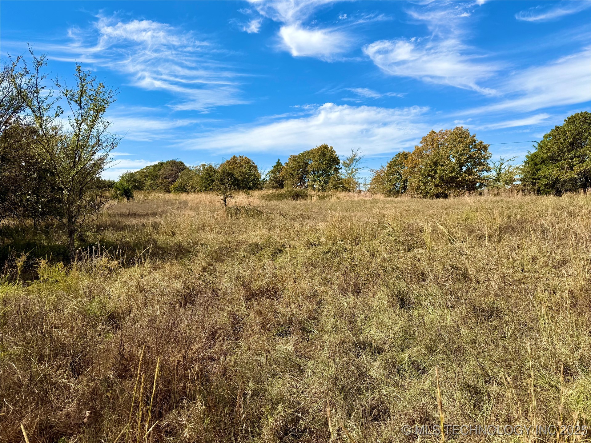 428360 E 1110 Road Property Photo 1