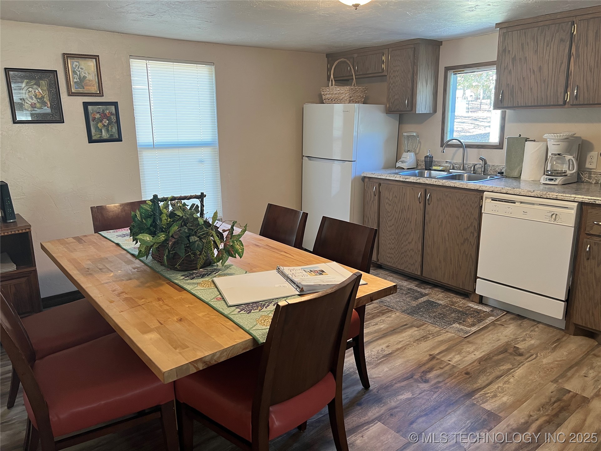 133 Lake Drive Property Photo 6