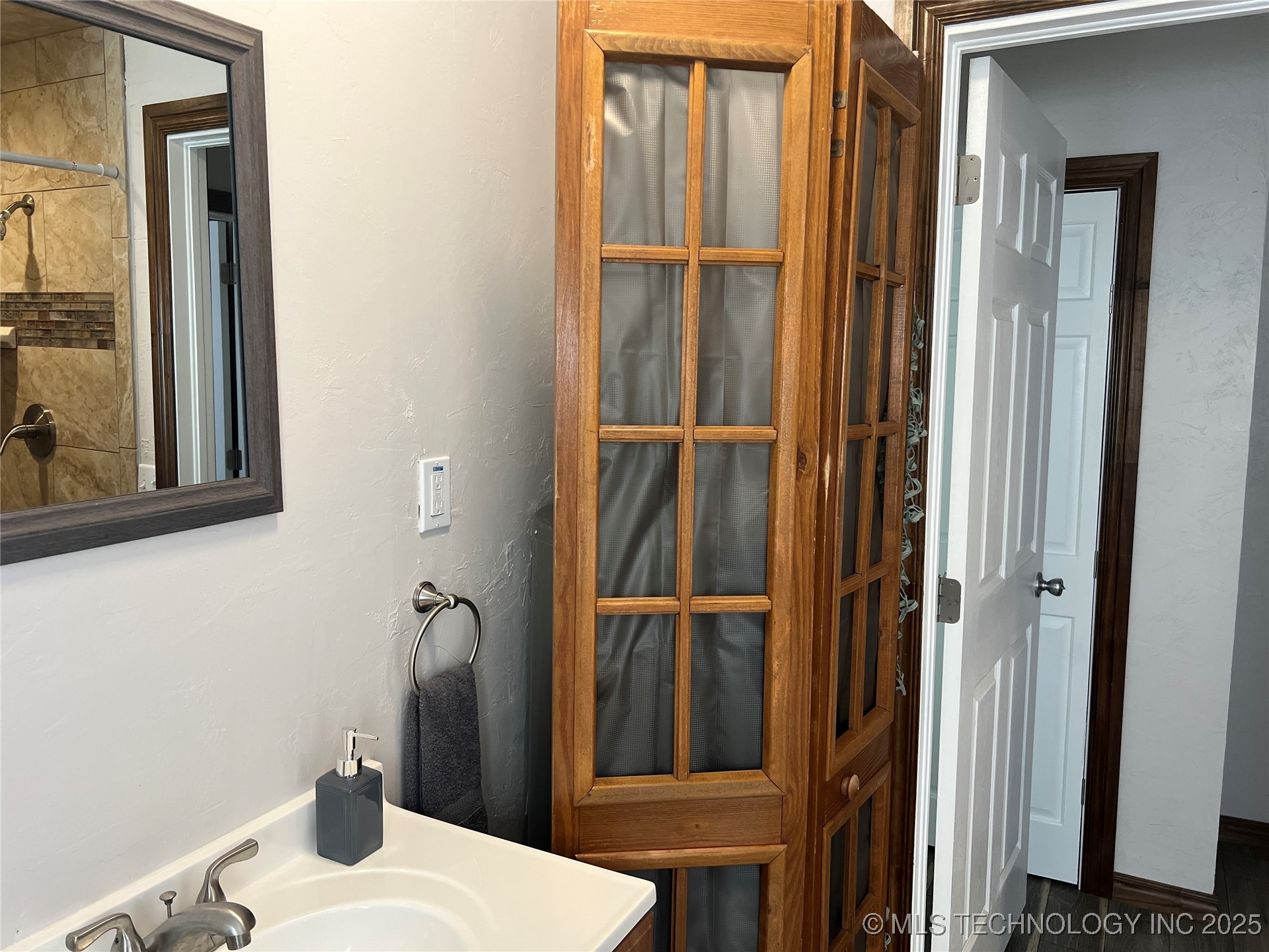 133 Lake Drive Property Photo 18