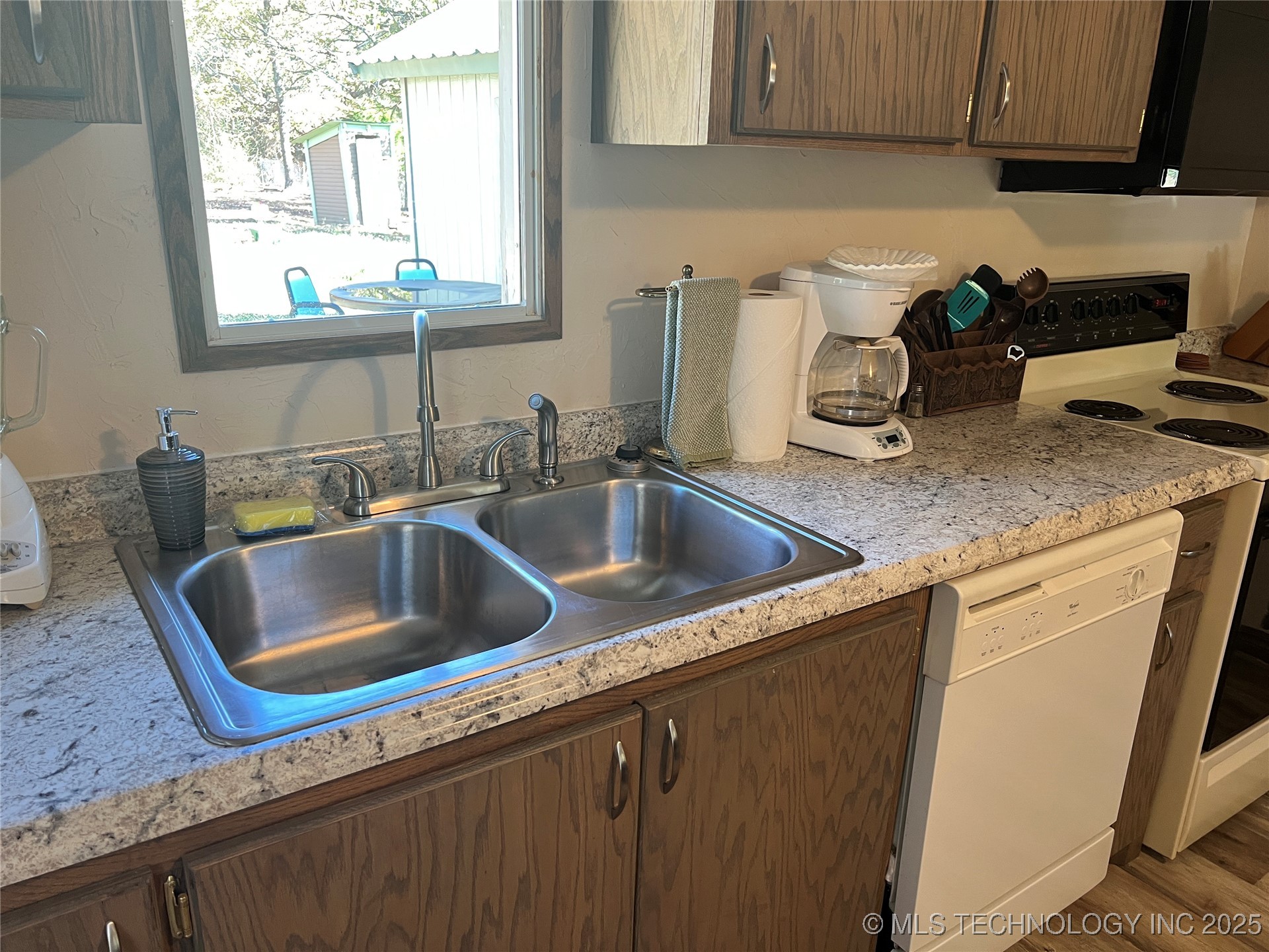 133 Lake Drive Property Photo 37