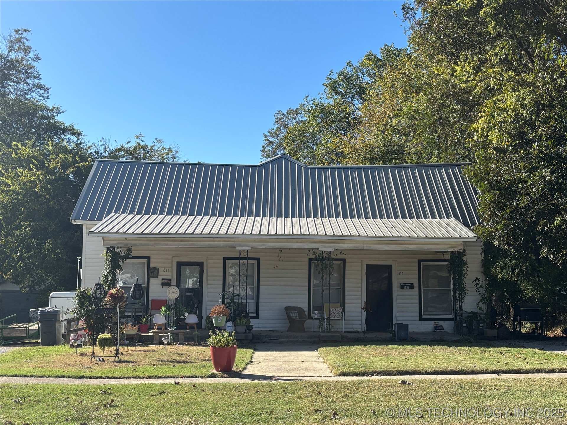 811 Hargrove Street Property Photo 1