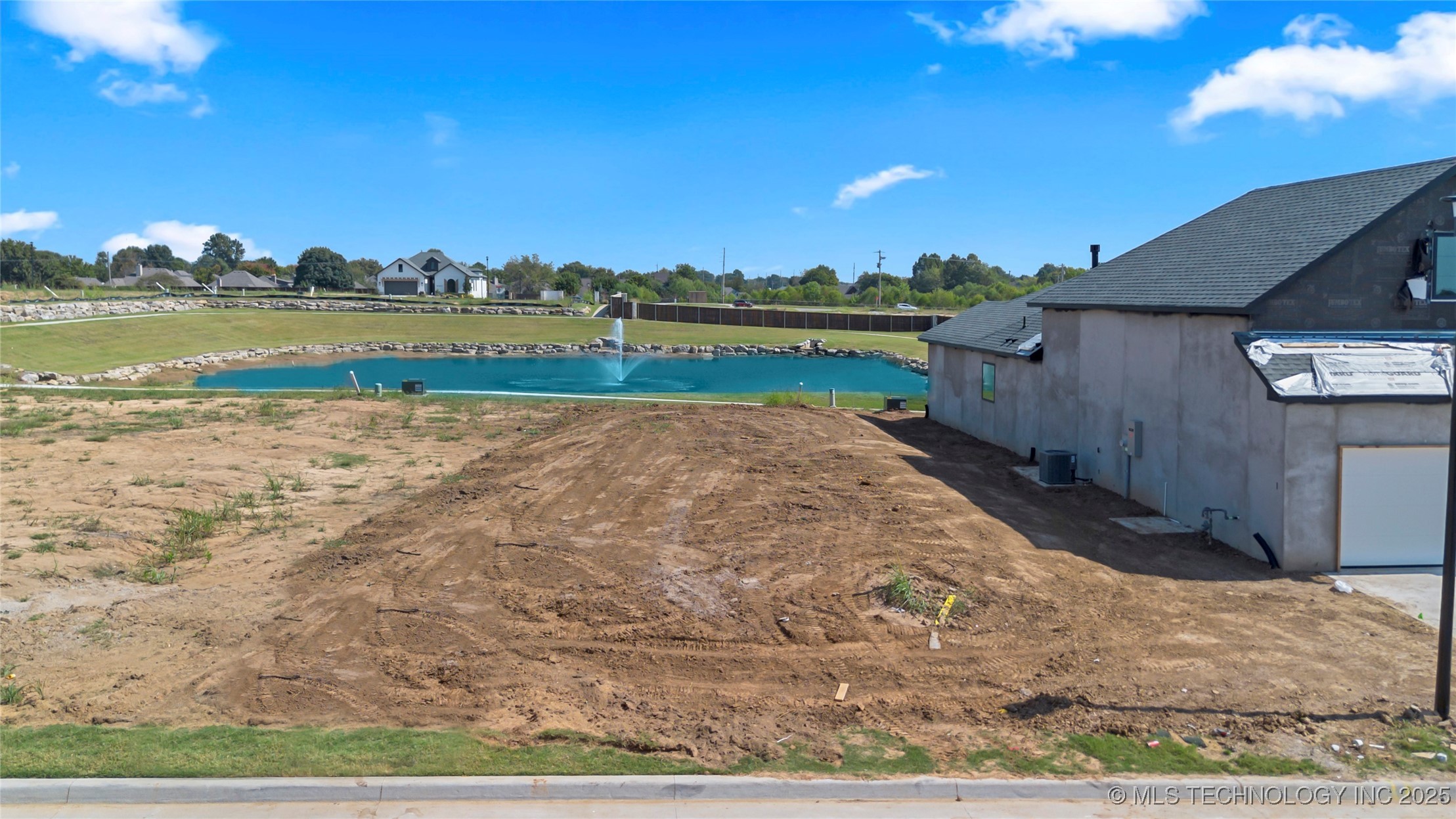 11965 S 94th East Avenue Property Photo 3