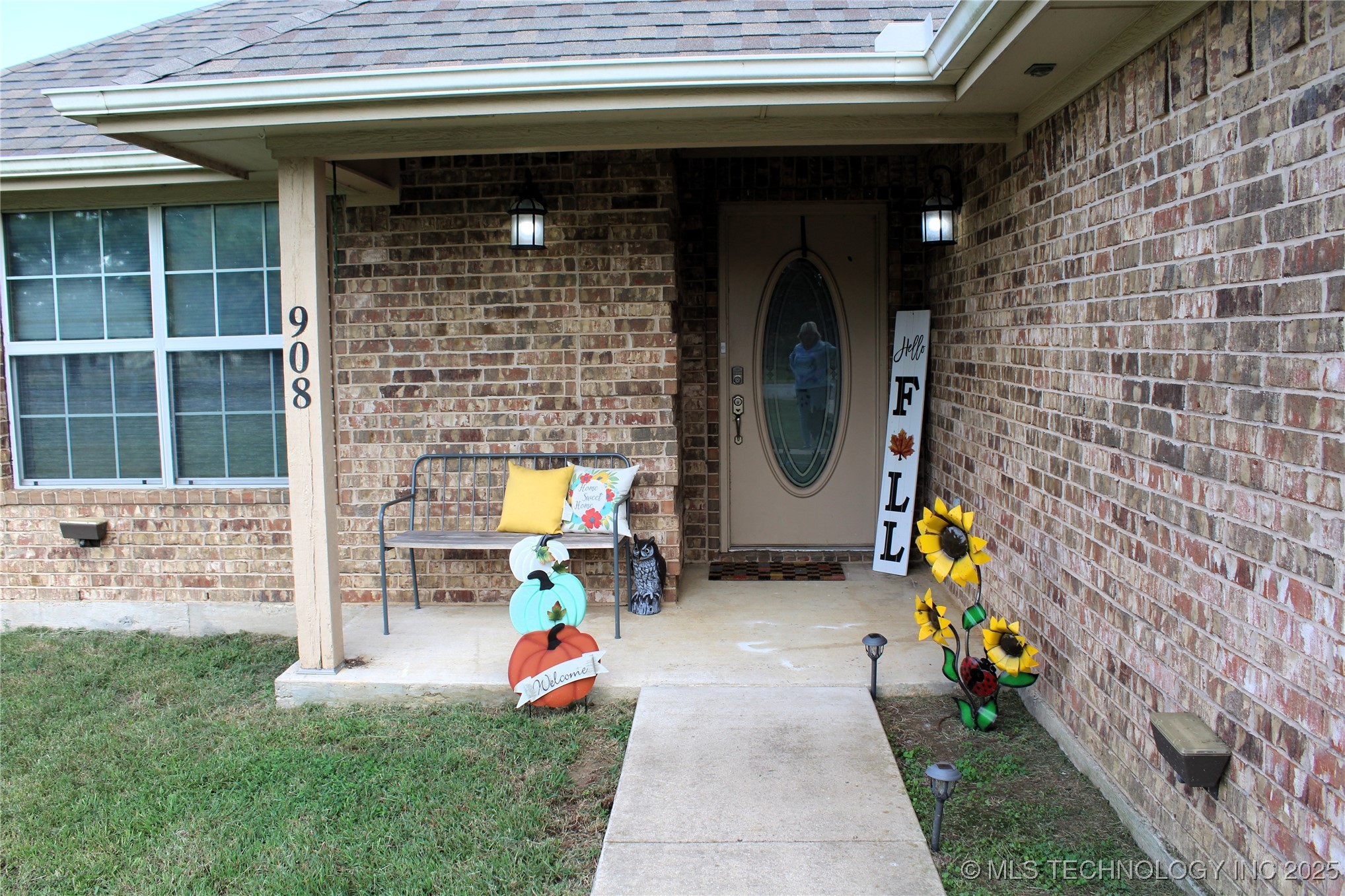 908 N 3rd Property Photo 4