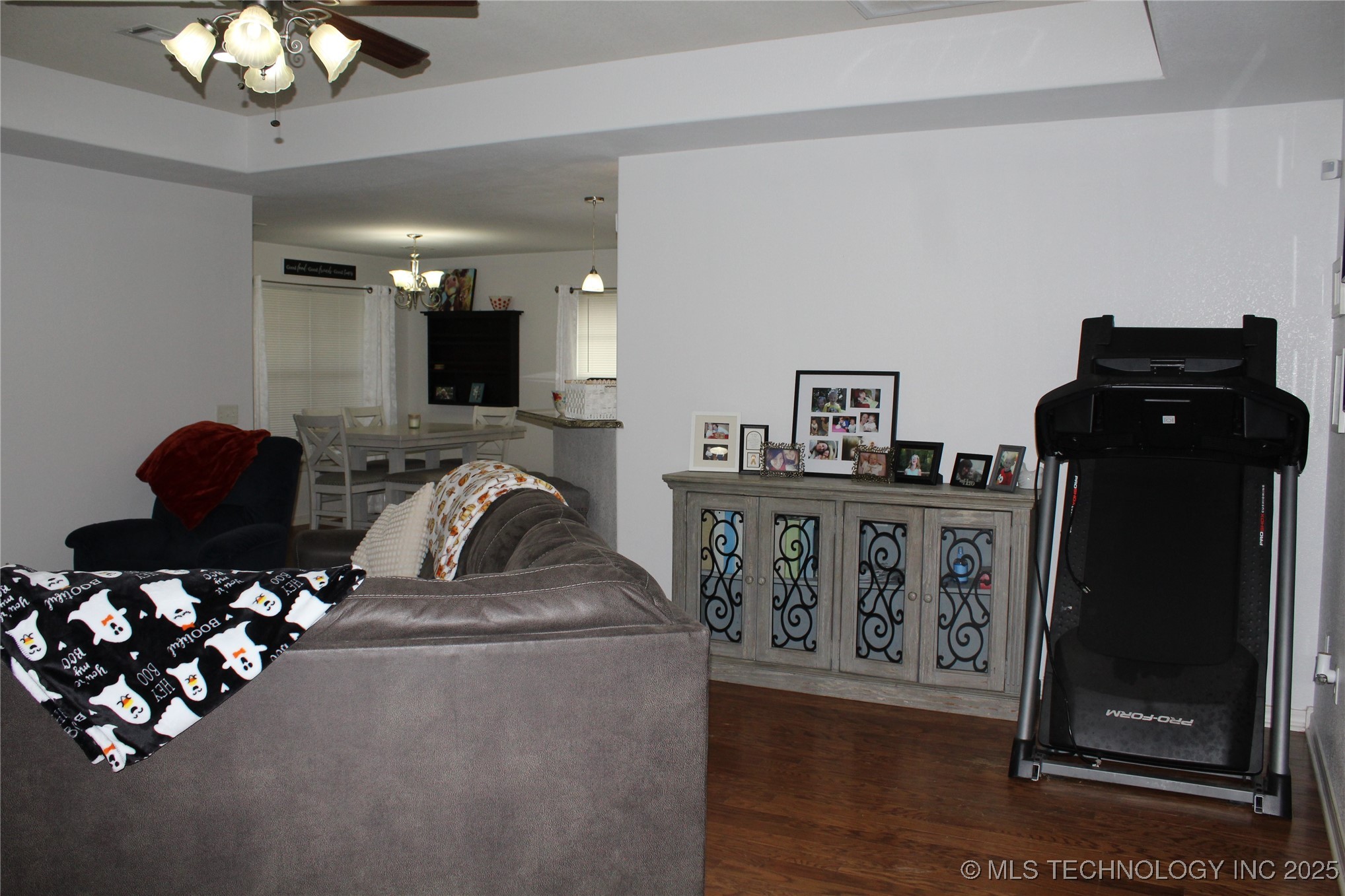 908 N 3rd Property Photo 11