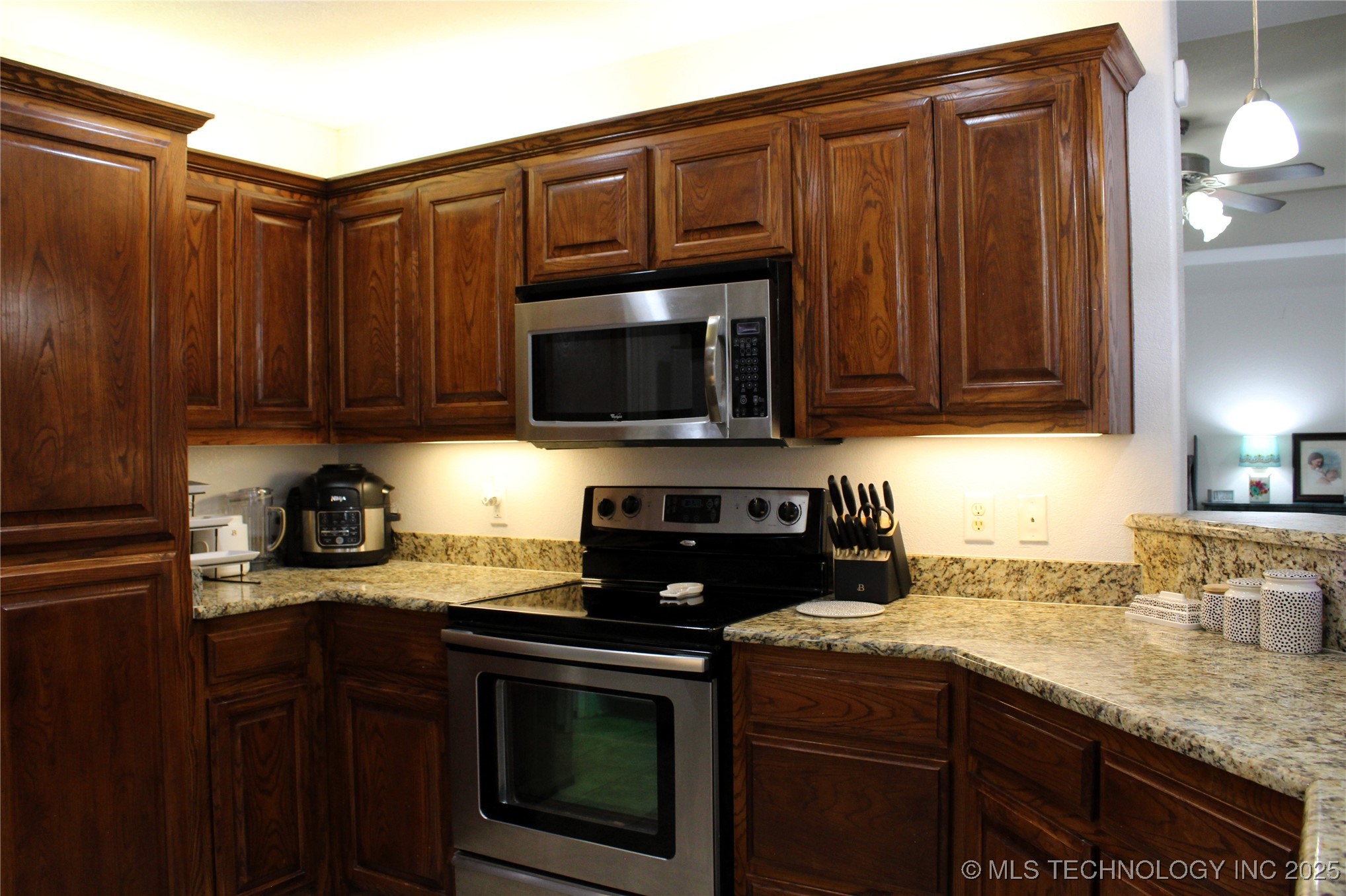 908 N 3rd Property Photo 13