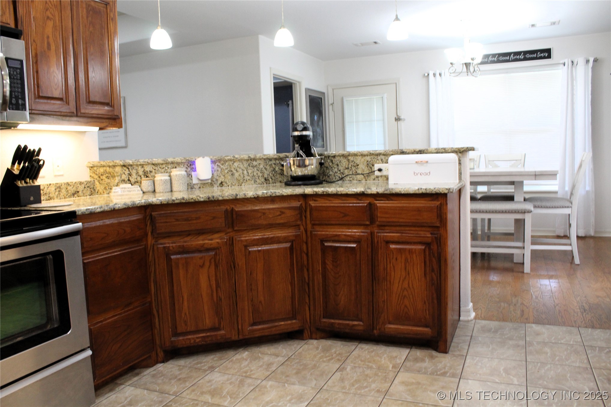 908 N 3rd Property Photo 14