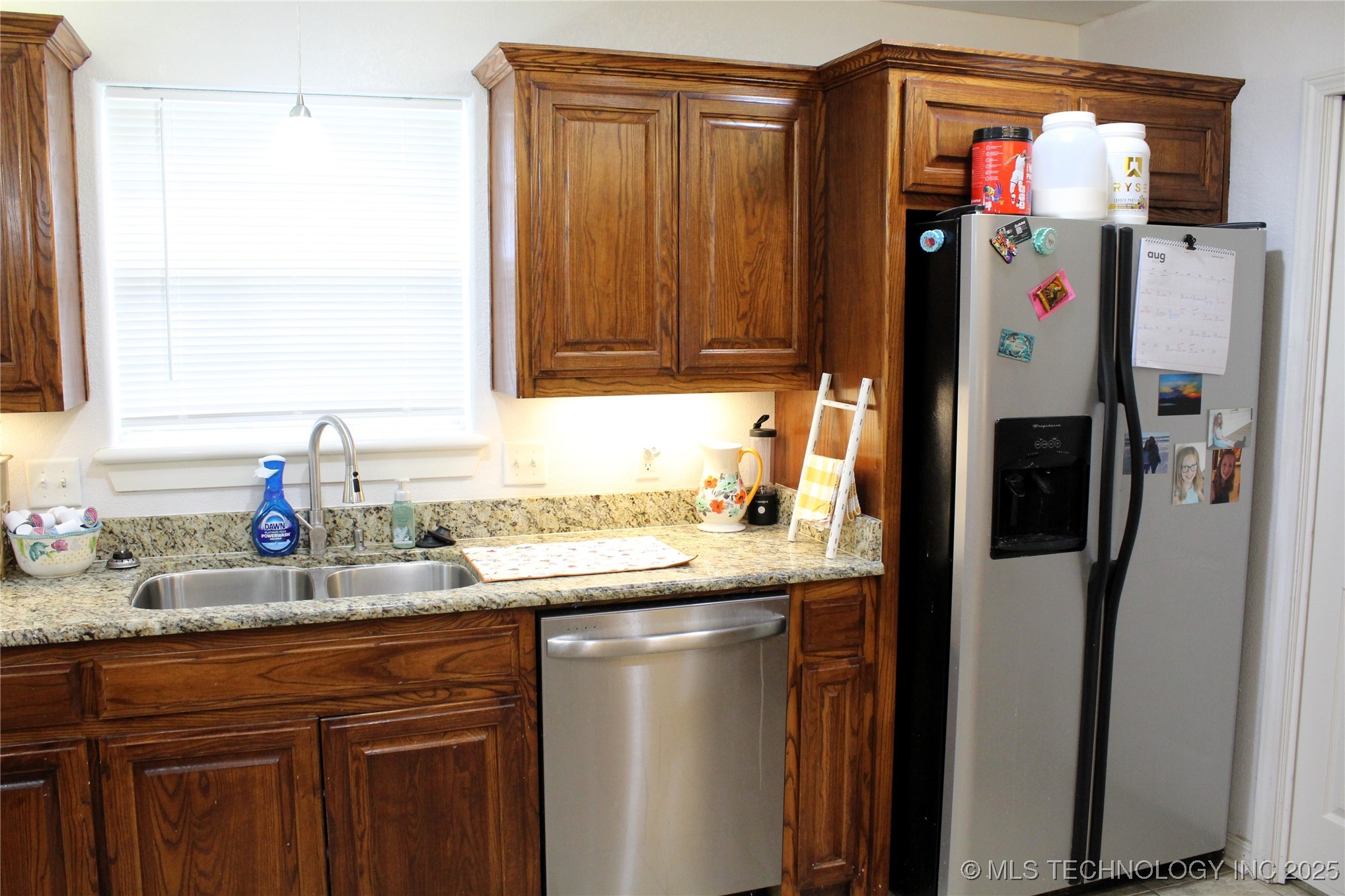 908 N 3rd Property Photo 16