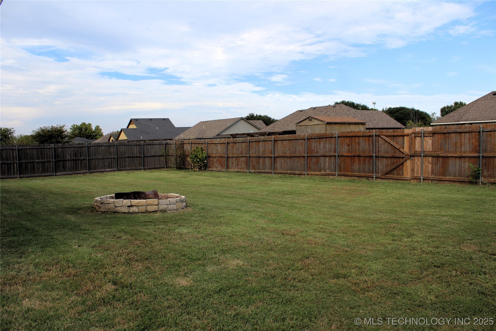 908 N 3rd Property Photo 36