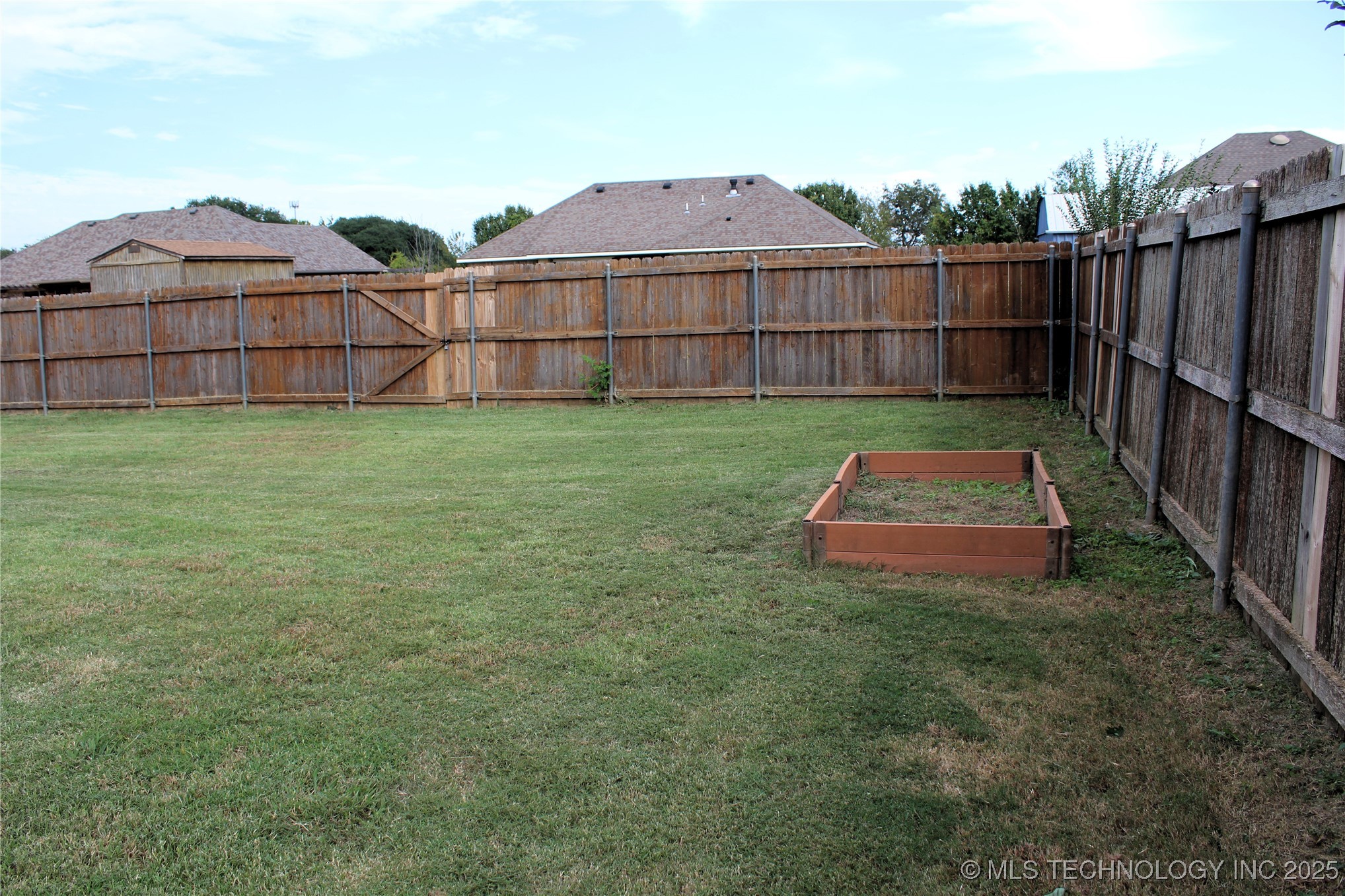 908 N 3rd Property Photo 37