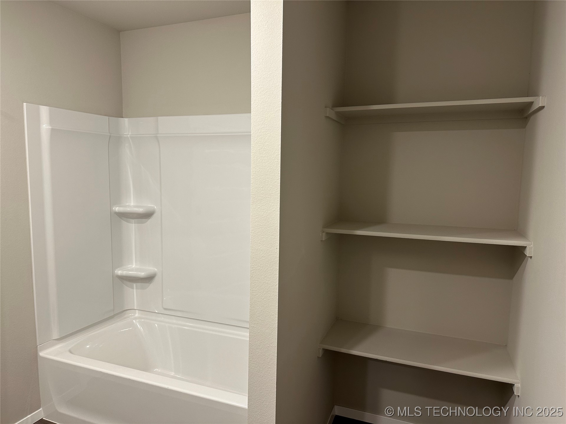 10134 E King Place Property Photo 15